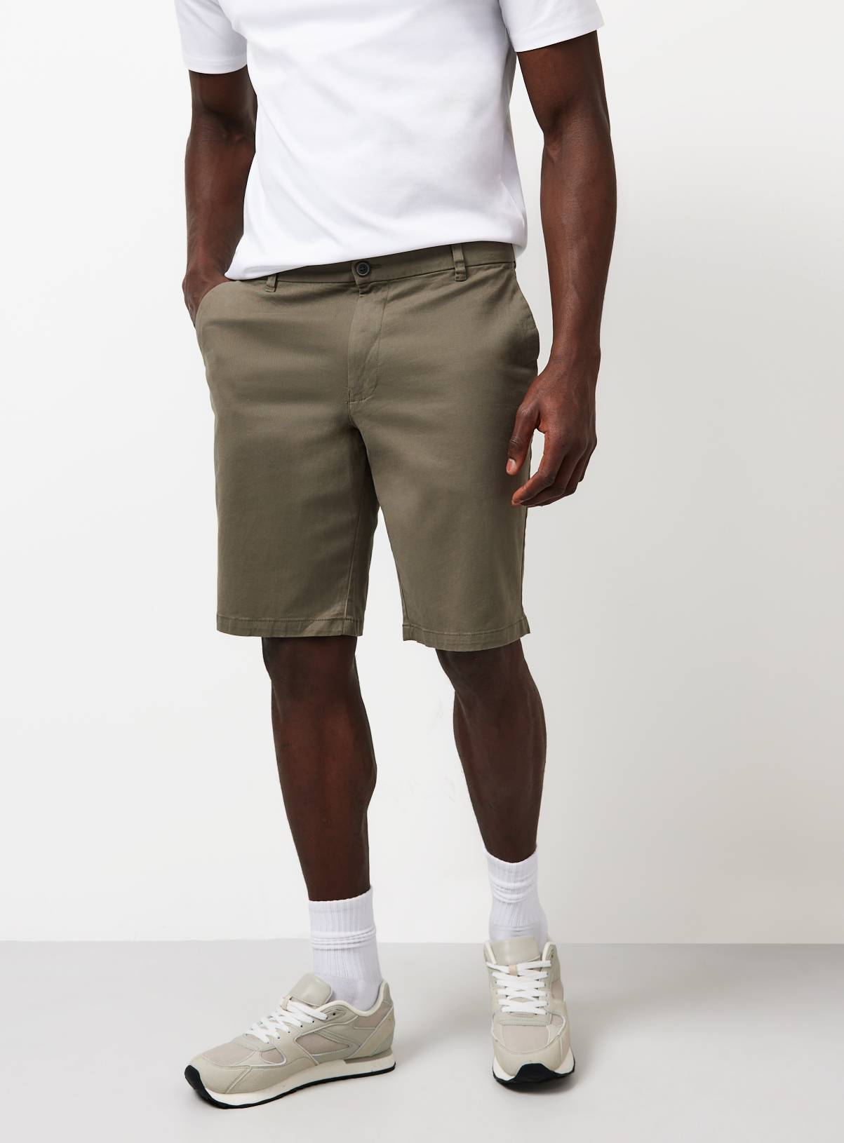 Khaki Longer Length Chino Shorts 44 - Image 1