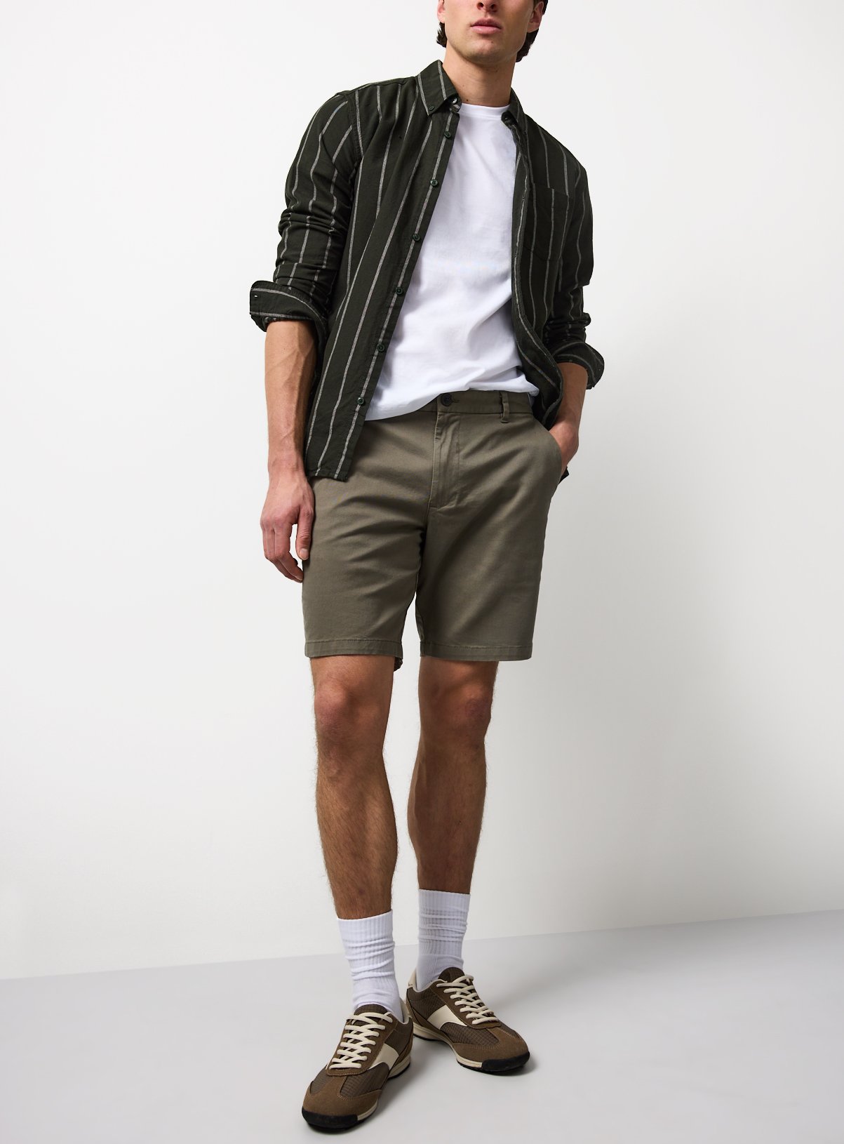Khaki Chino Shorts 46 - Image 1 thumbnail