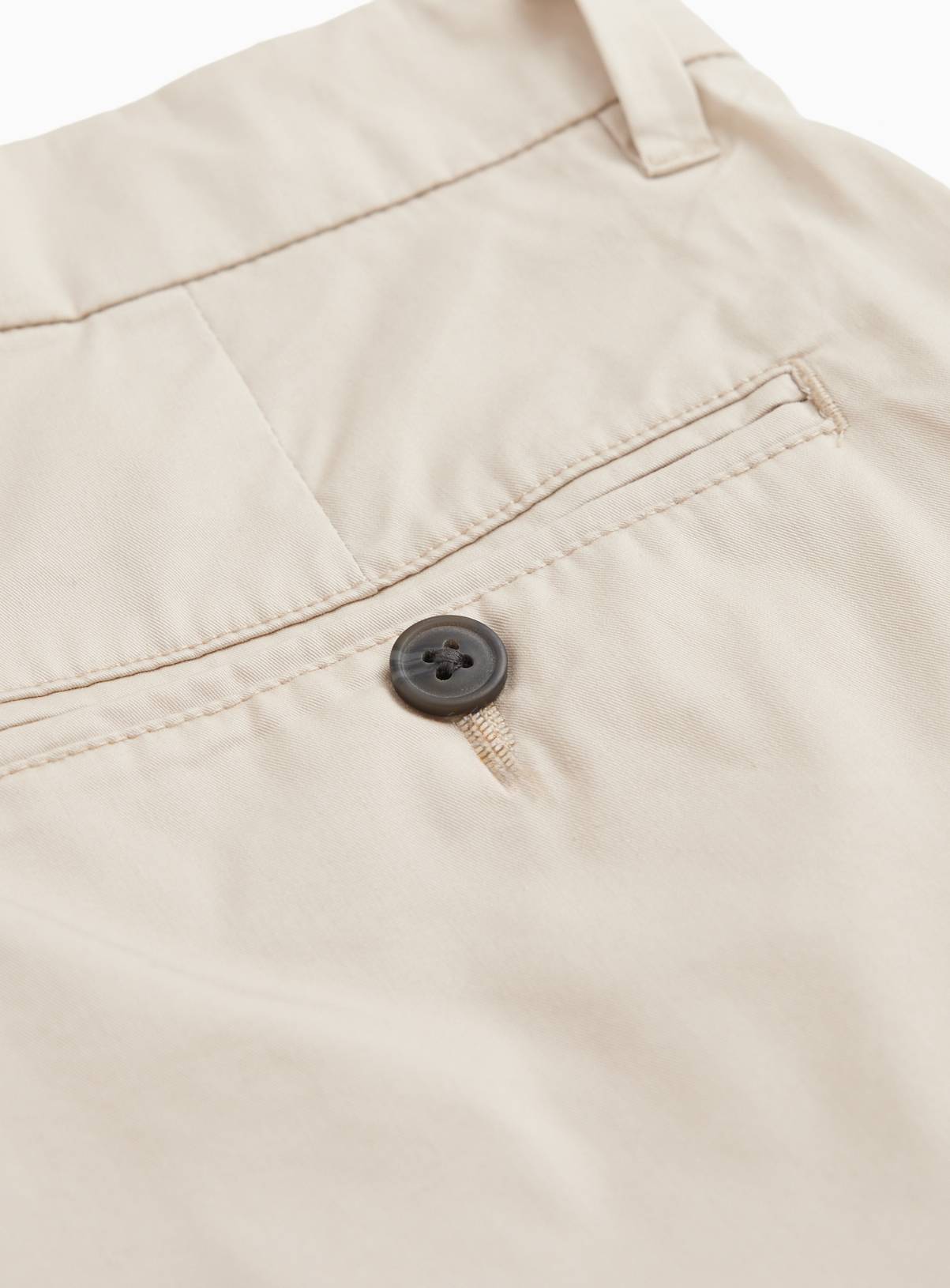 Cream Longer Length Lightweight Chino Shorts 50 - Image 4