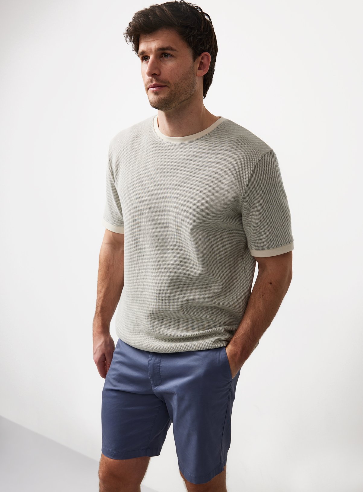 Blue Lightweight Chino Shorts 44 - Image 2 thumbnail