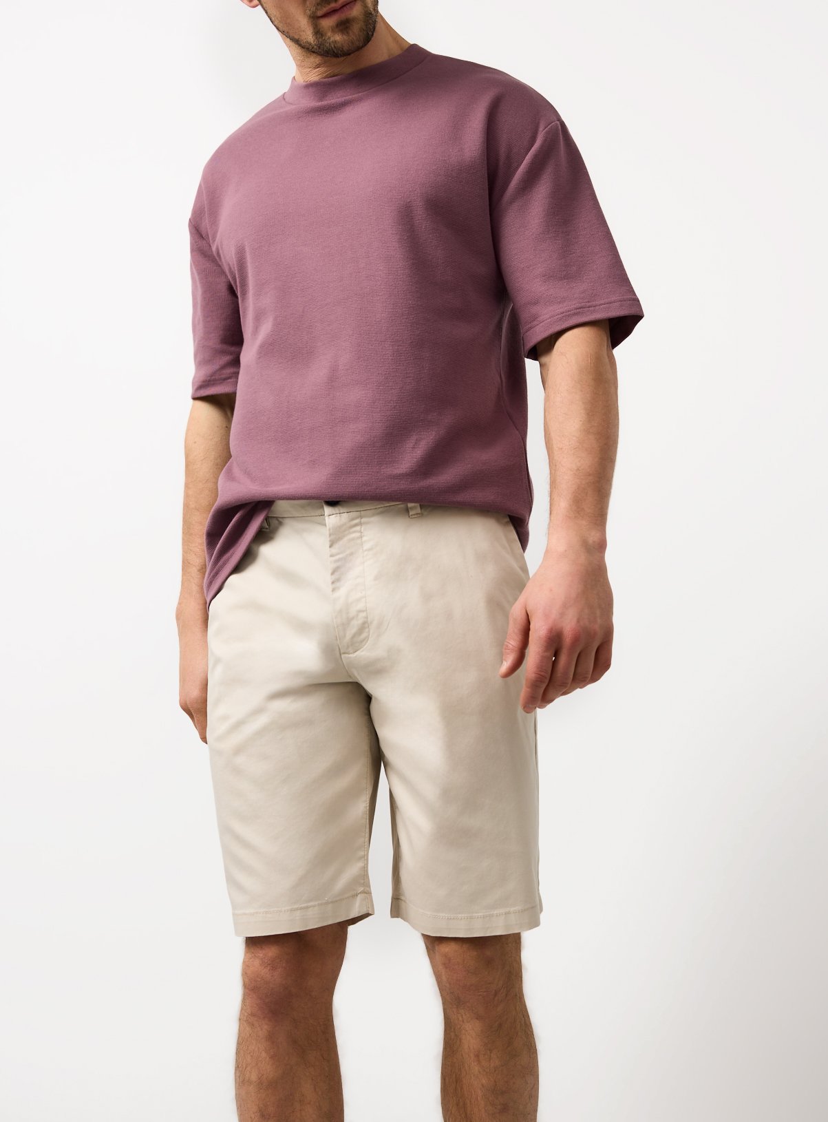 Cream Lightweight Chino Shorts 32 - Image 1 thumbnail