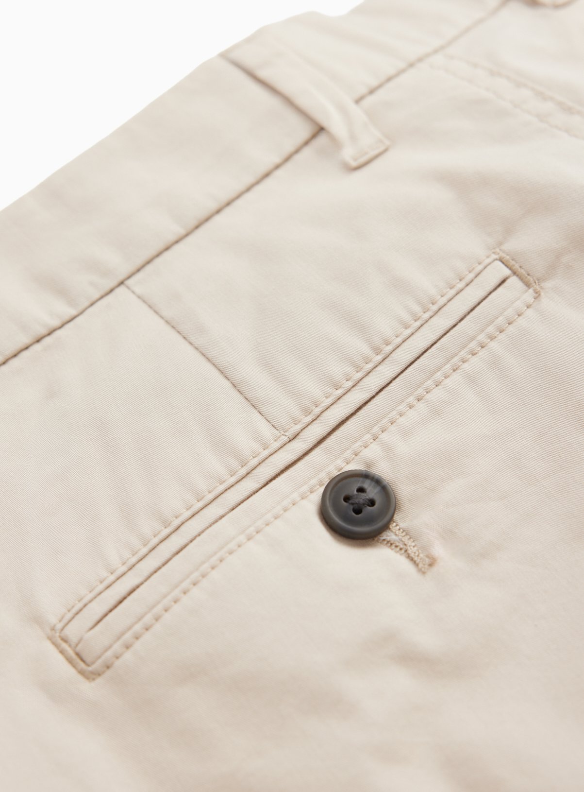 Cream Lightweight Chino Shorts 32 - Image 4 thumbnail