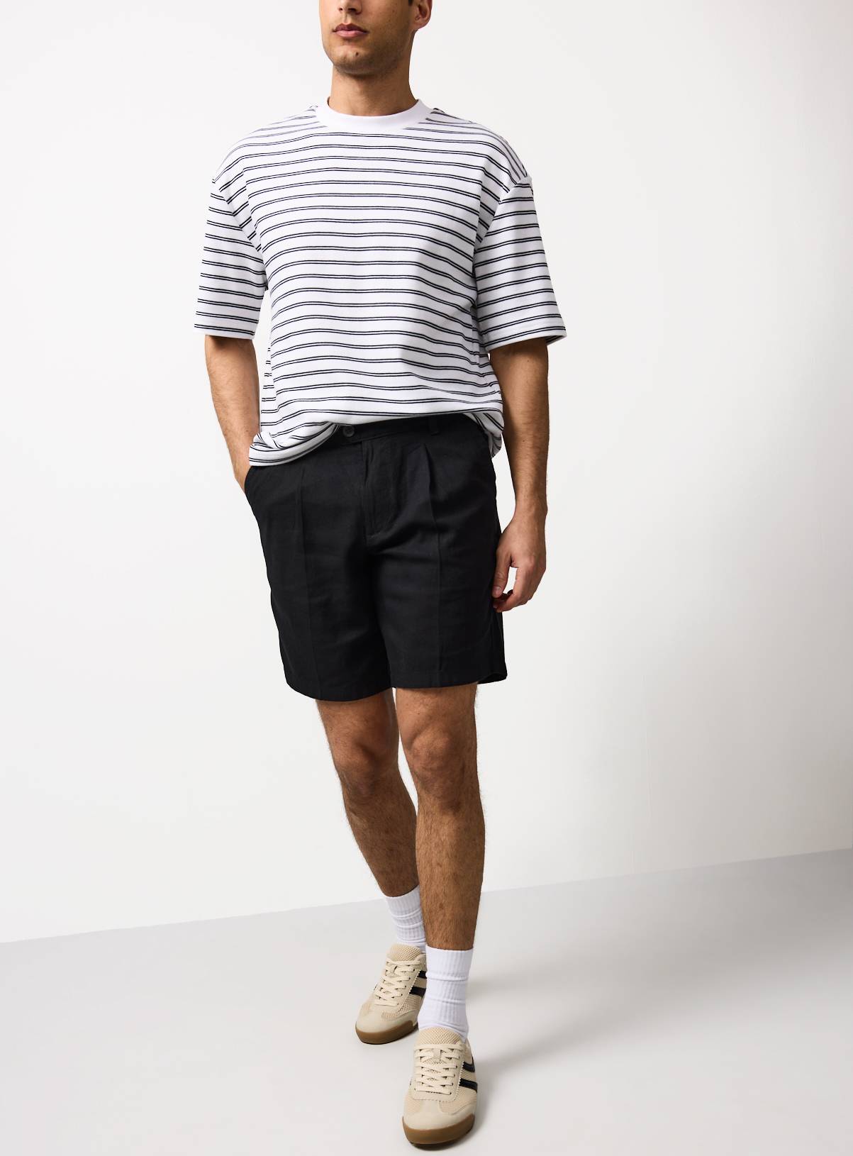 Black Linen Blend Shorts 48 - Image 1