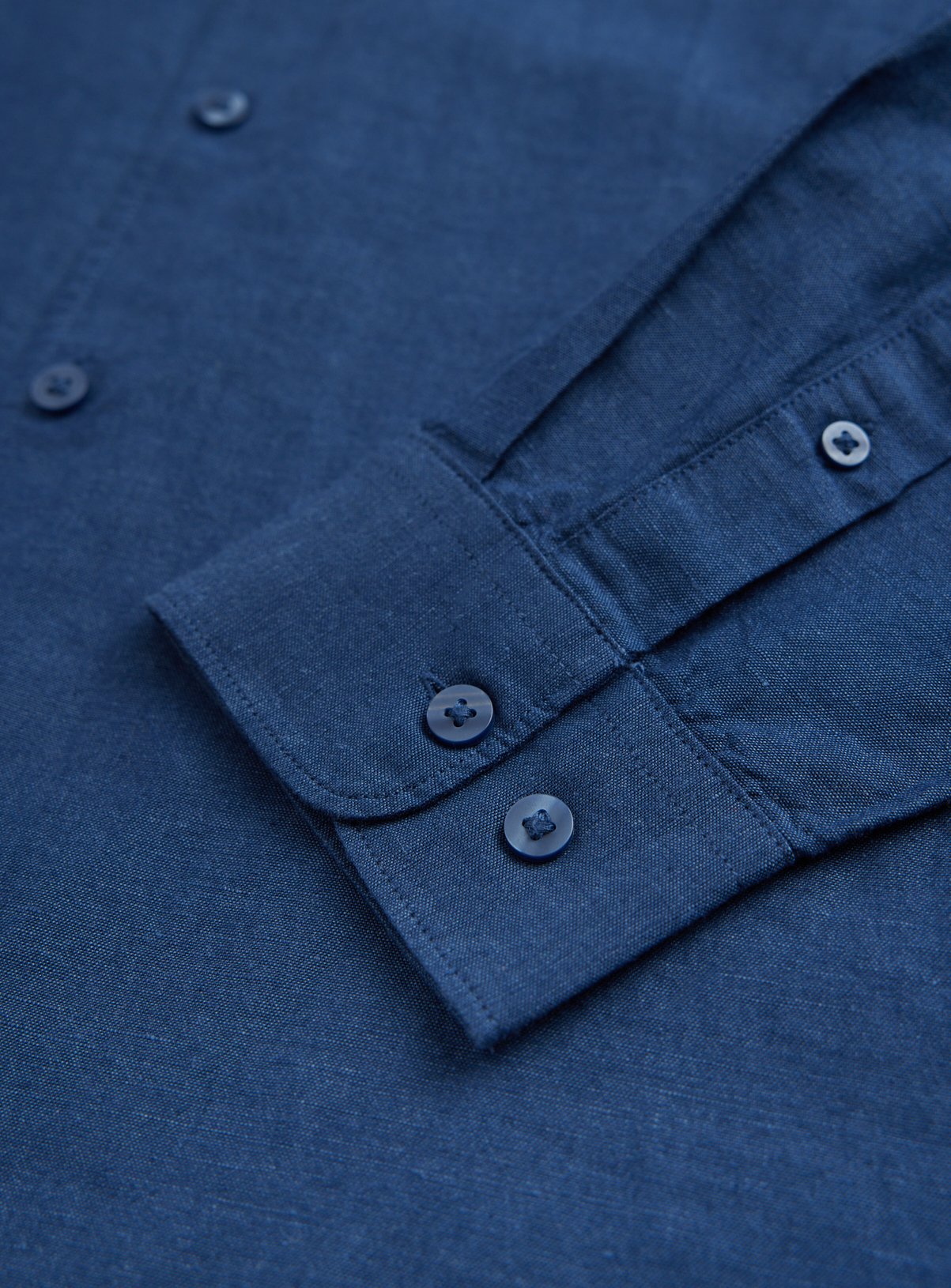 Indigo Linen Blend Long Sleeve Button Up Shirt XL - Image 4 thumbnail