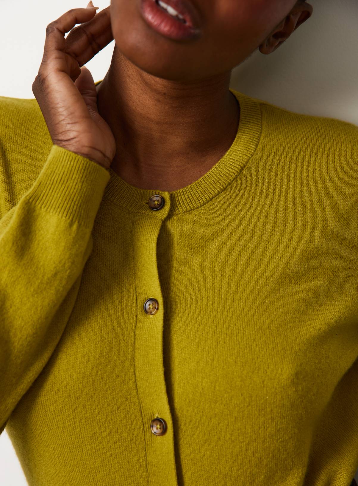 Green Premium Cashmere Crew Neck Cardigan 18 - Image 3