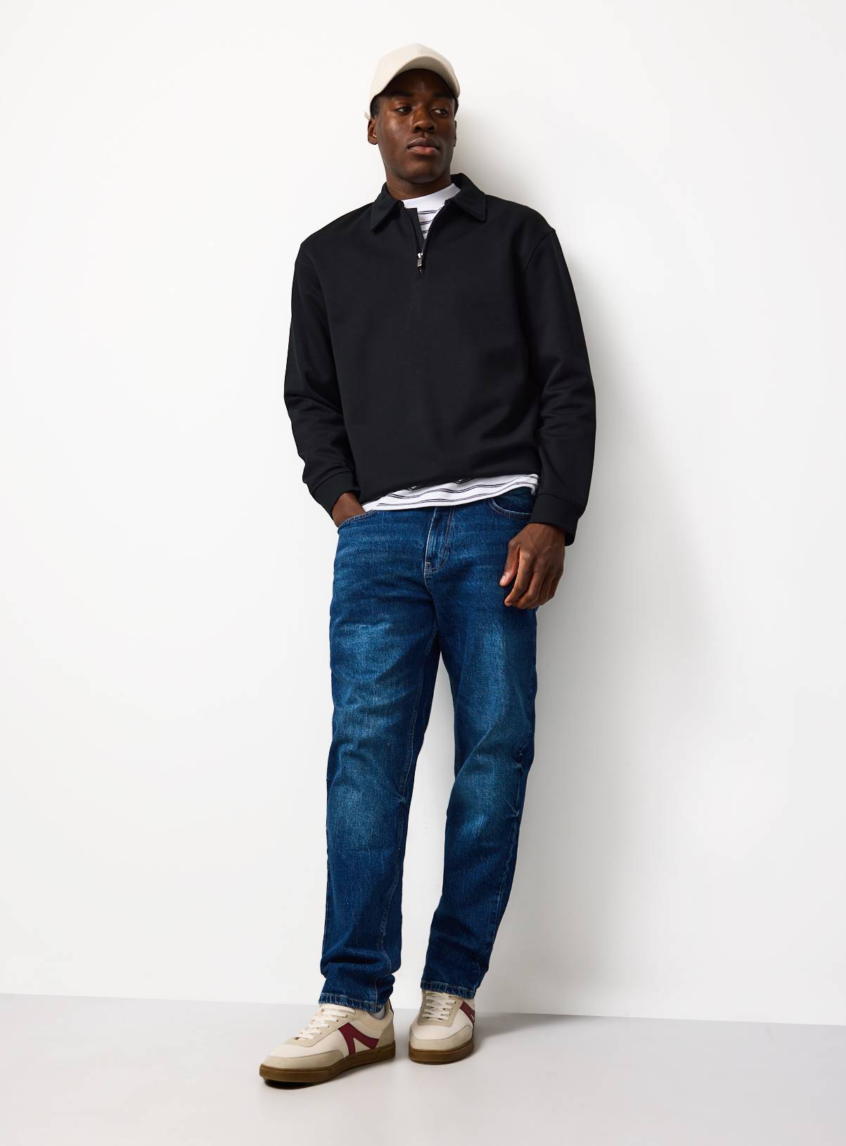 Black Collared Half Zip Sweatshirt XXXL - Image 1