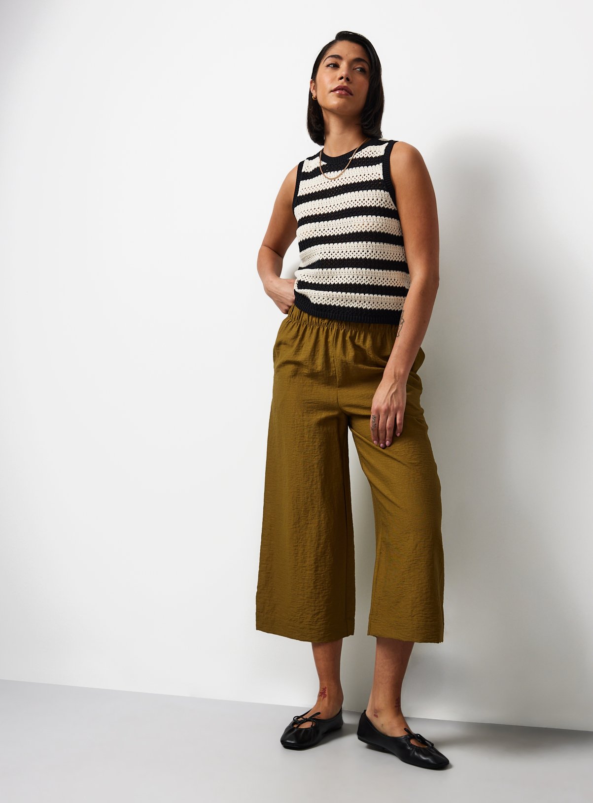 Mono Stripe Airtex Cotton Knitted Vest S - Image 2 thumbnail