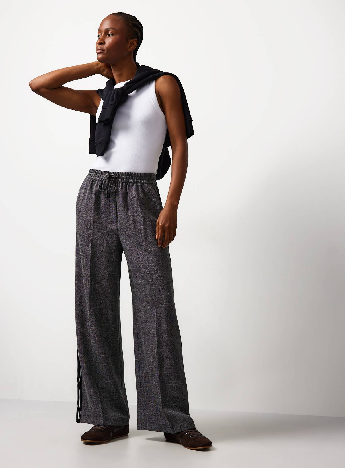 White Classic Ribbed Slim Fit Vest 24 - Image 2