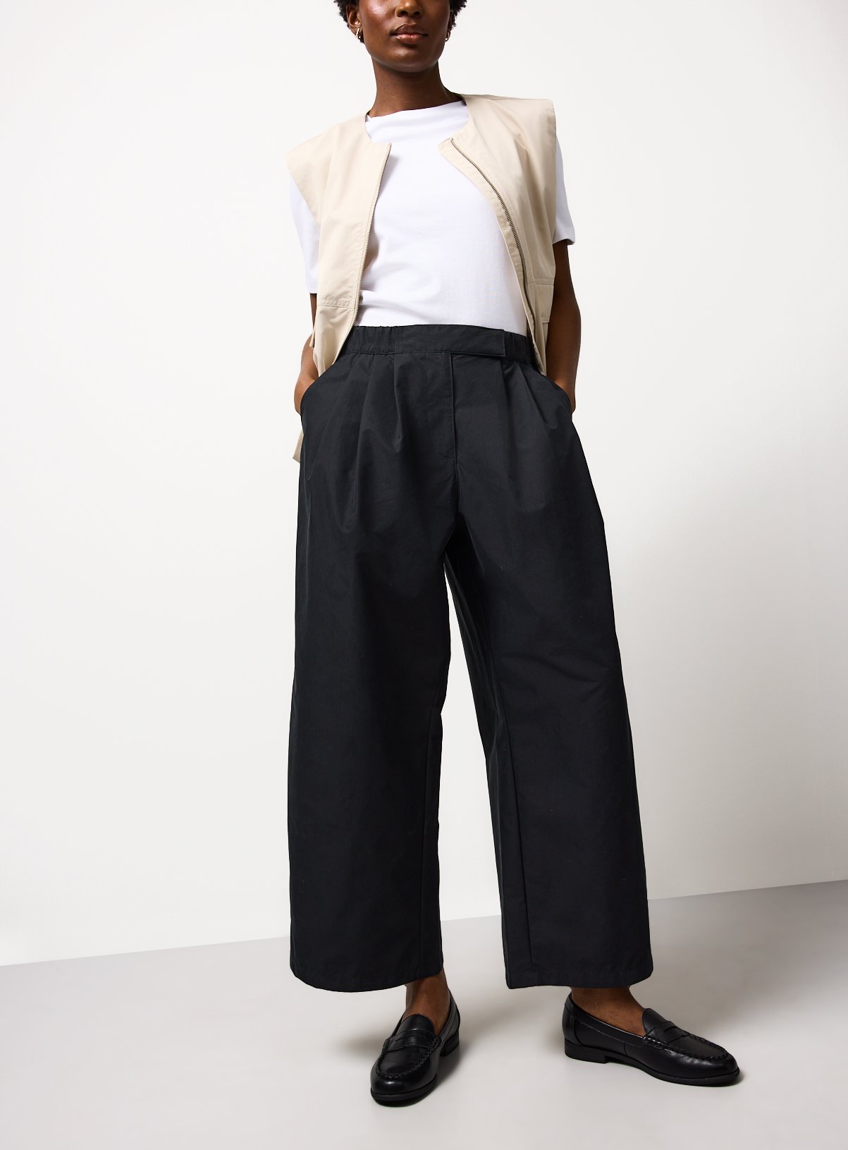 Black Pleated Wide Leg Trousers 14S - Image 1 thumbnail