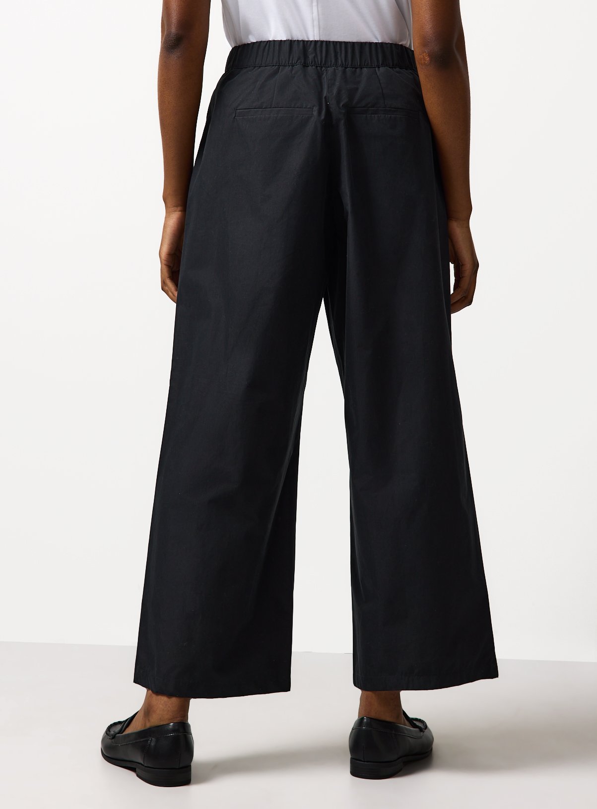 Black Pleated Wide Leg Trousers 14S - Image 4 thumbnail