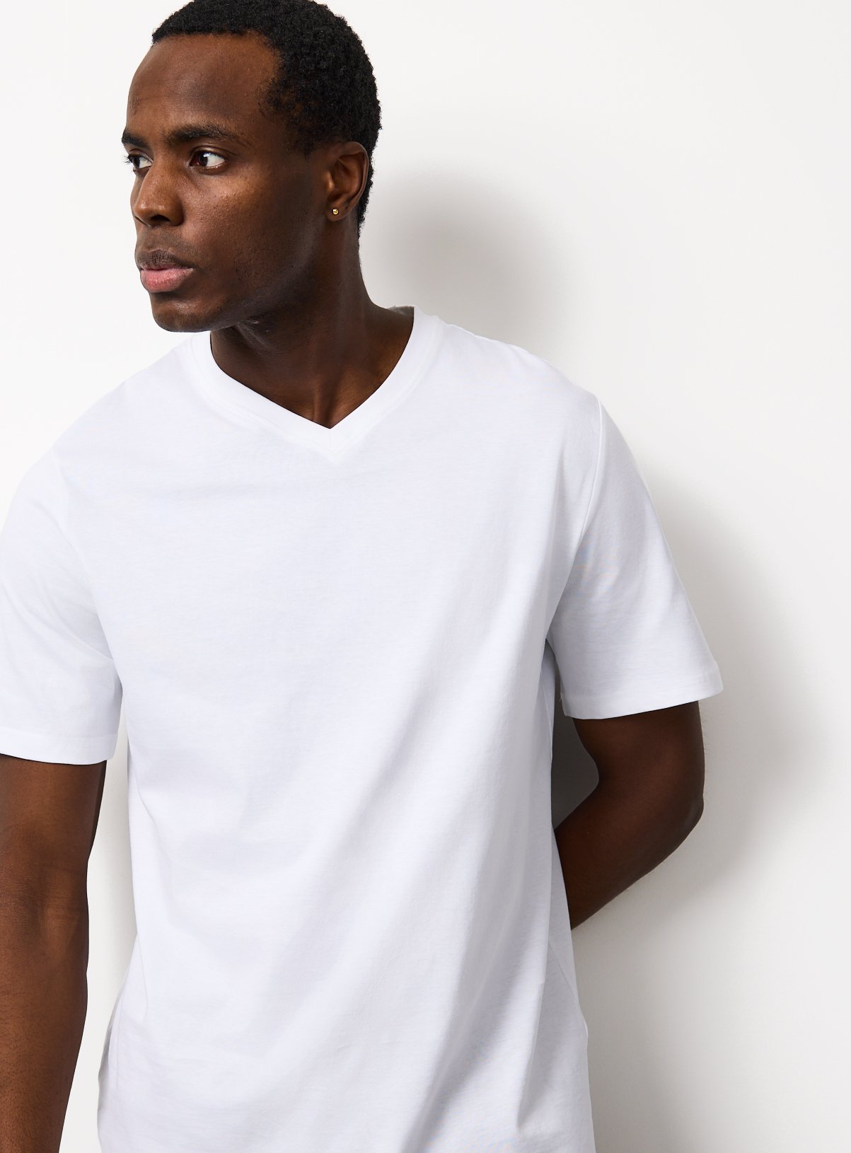 White Regular V Neck T-Shirts 3 Pack XXL - Image 2 thumbnail