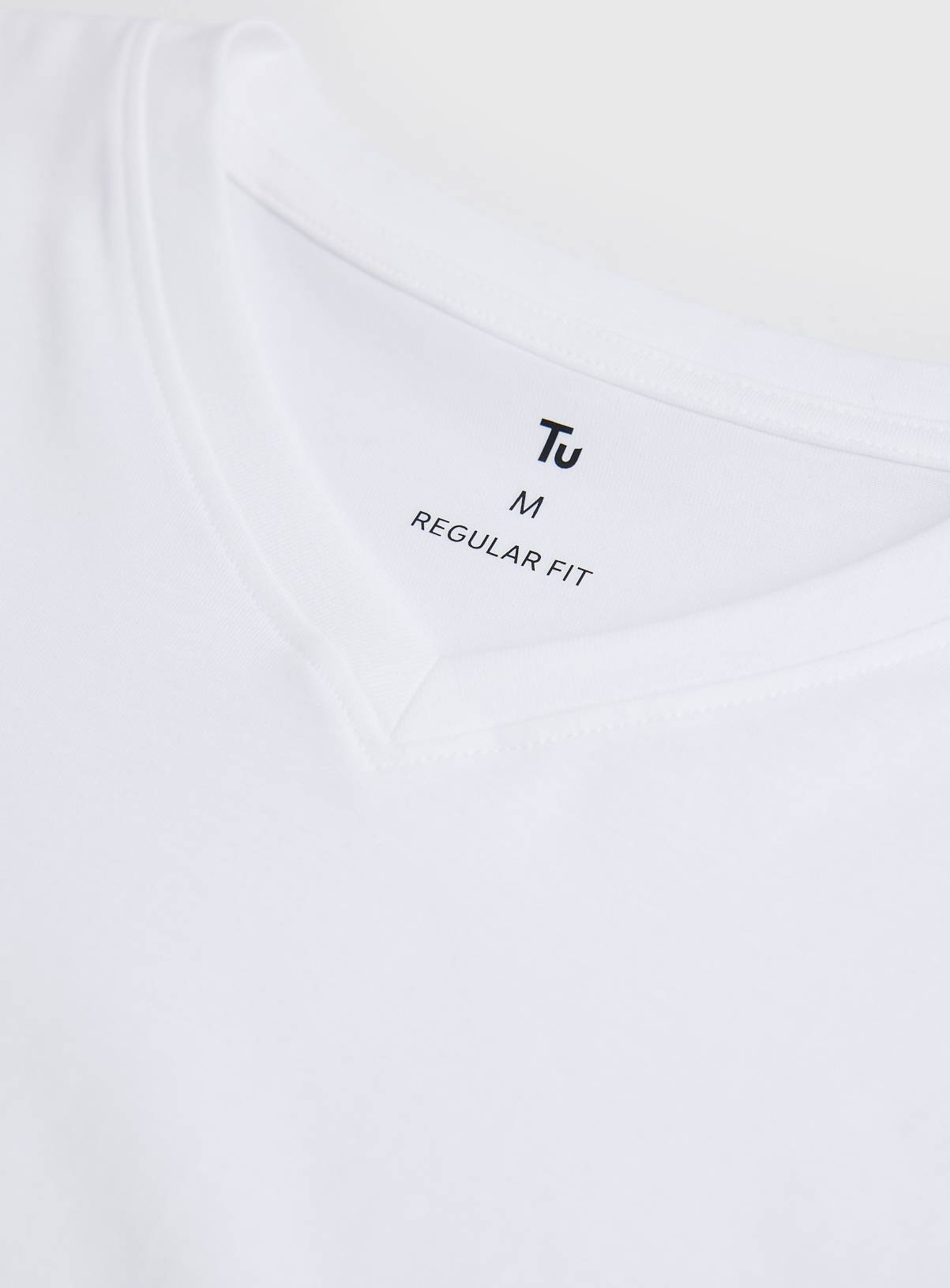 White Regular V Neck T-Shirts 3 Pack XXL - Image 4
