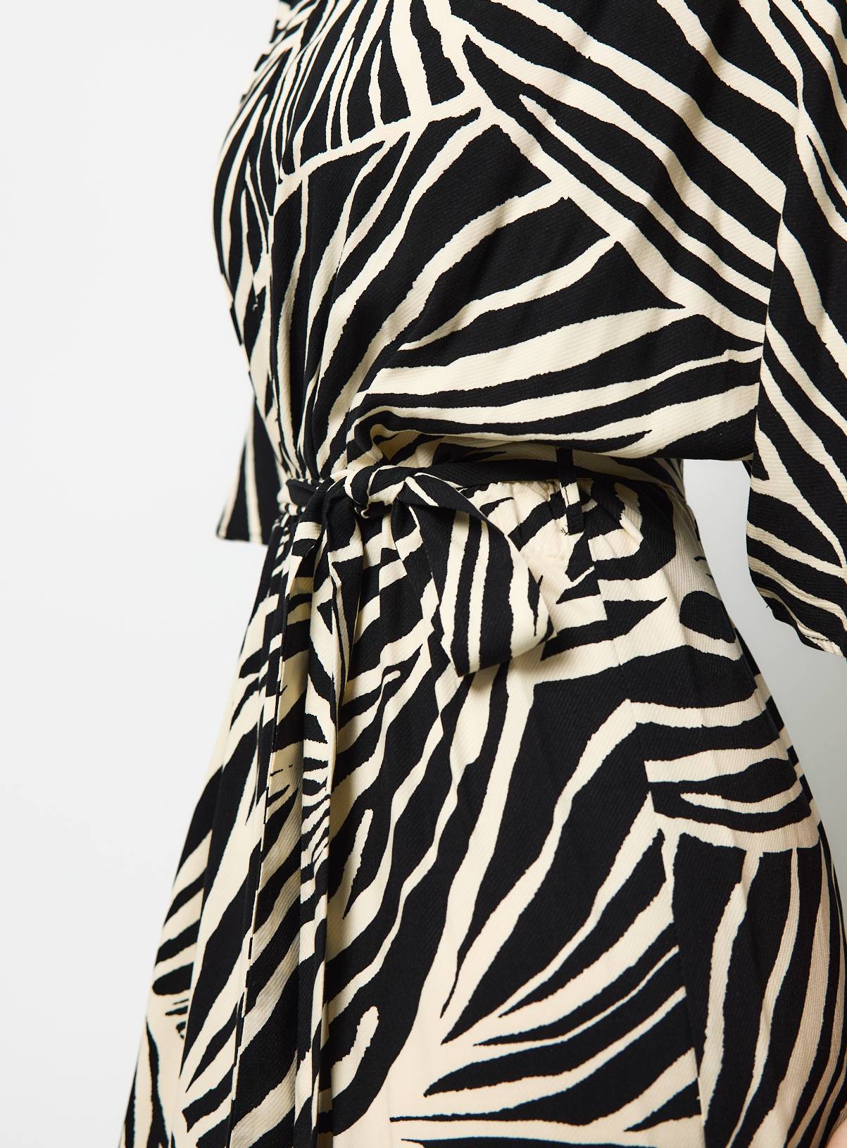 Mono Print Pleated Waisted Midaxi Dress 18 - Image 2