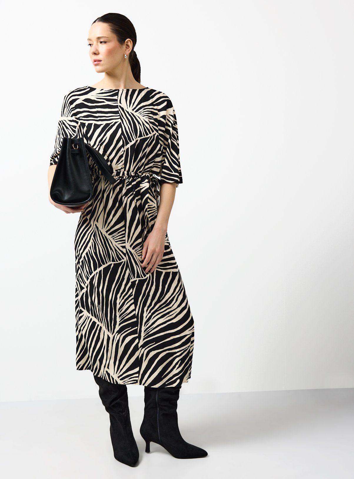 Mono Print Pleated Waisted Midaxi Dress 18 - Image 3 thumbnail
