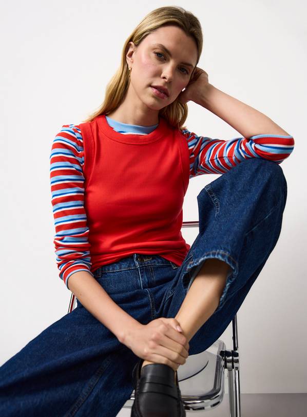 Red Ribbed Classic Vest 14