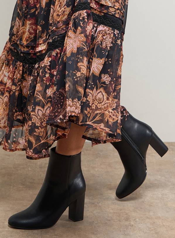 OASIS Louisa Faux Leather Round Toe Stacked High Heel Ankle Boots 8