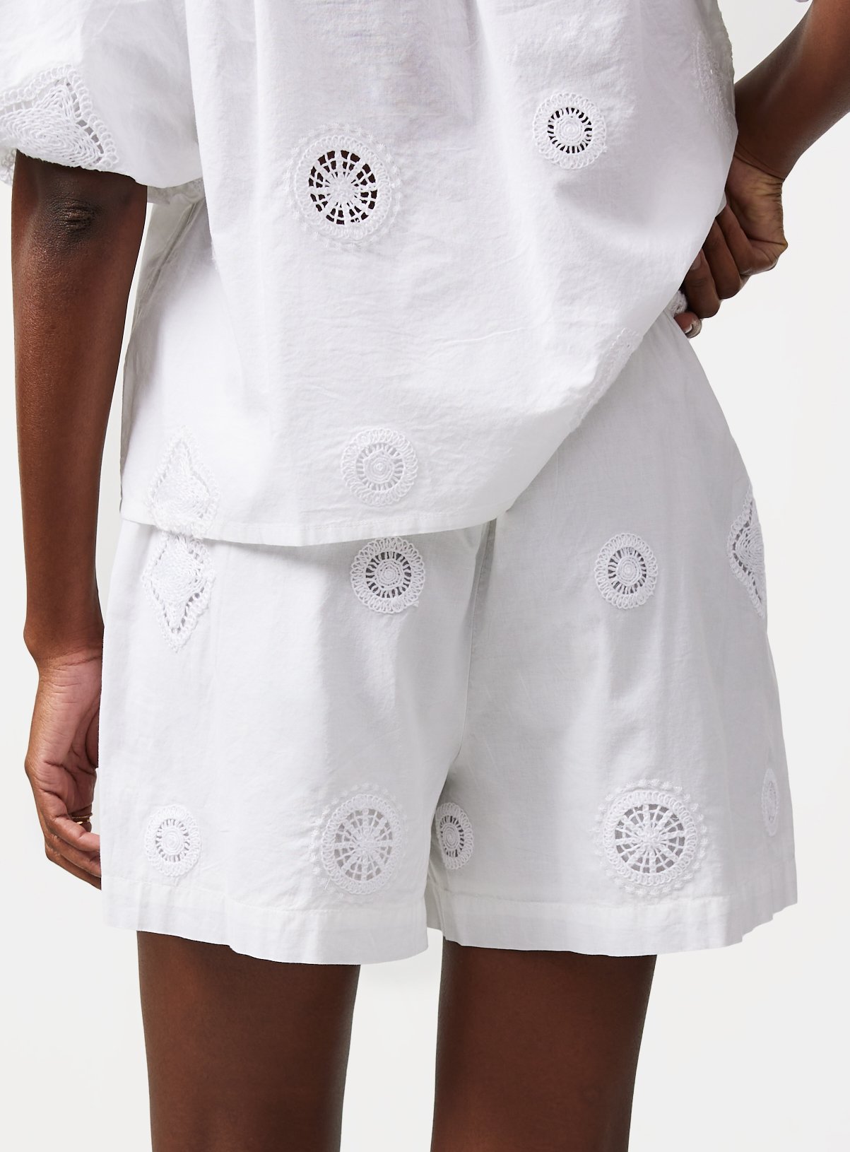 White Crochet Patch Detail Shorts 12 - Image 3 thumbnail