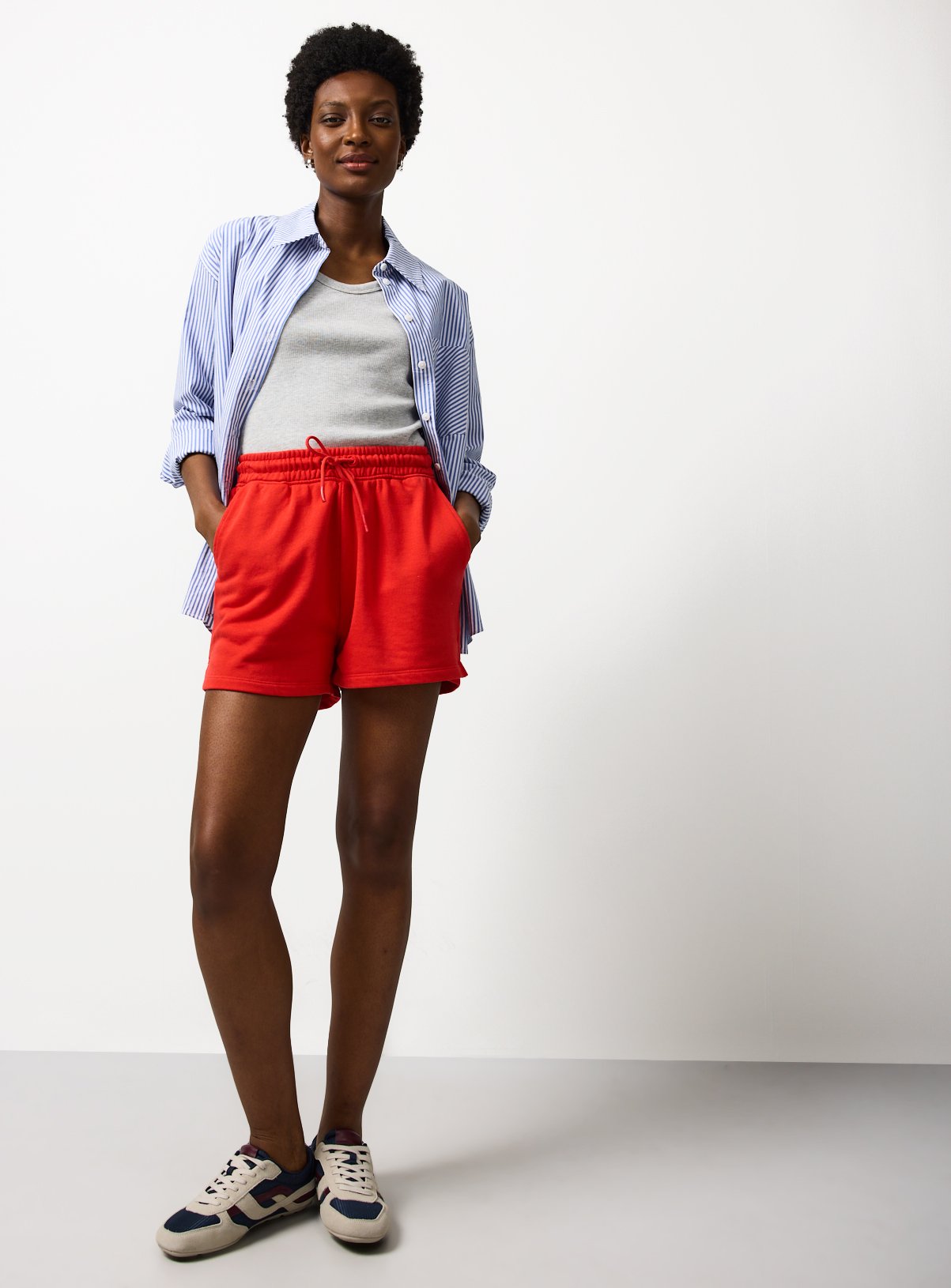 Red Sweat Shorts M - Image 2 thumbnail
