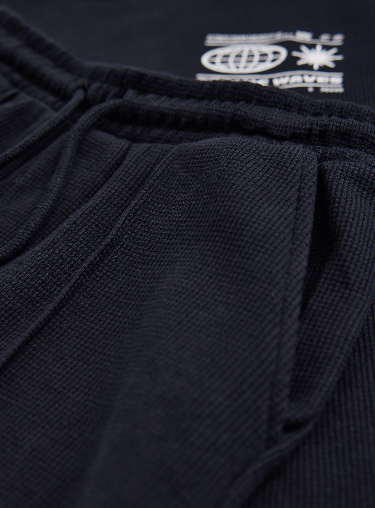 Black Front Graphic T-Shirt & Shorts Set 6 years - Image 2 thumbnail