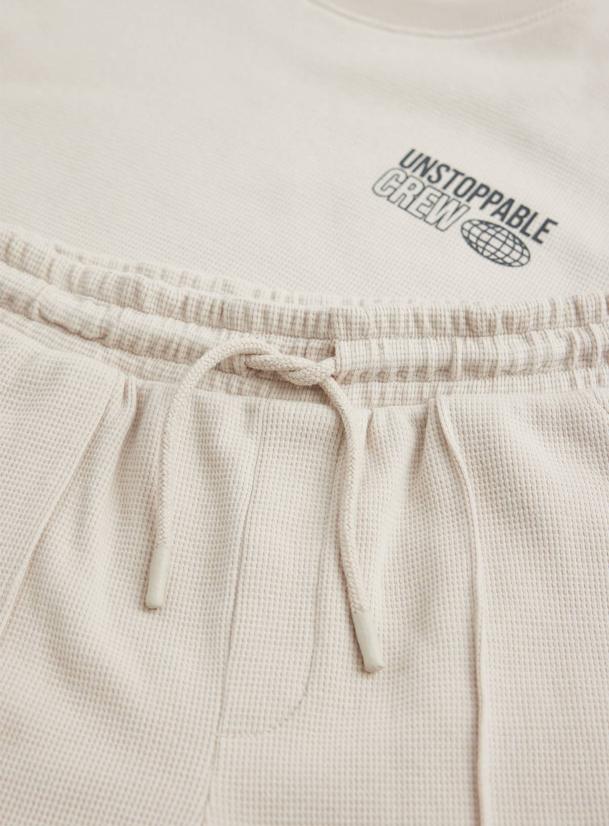 Stone Front Graphic T-Shirt & Shorts Set 3 years - Image 2