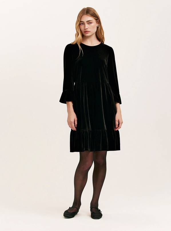 FINERY Camie Dress - Black Velvet 8