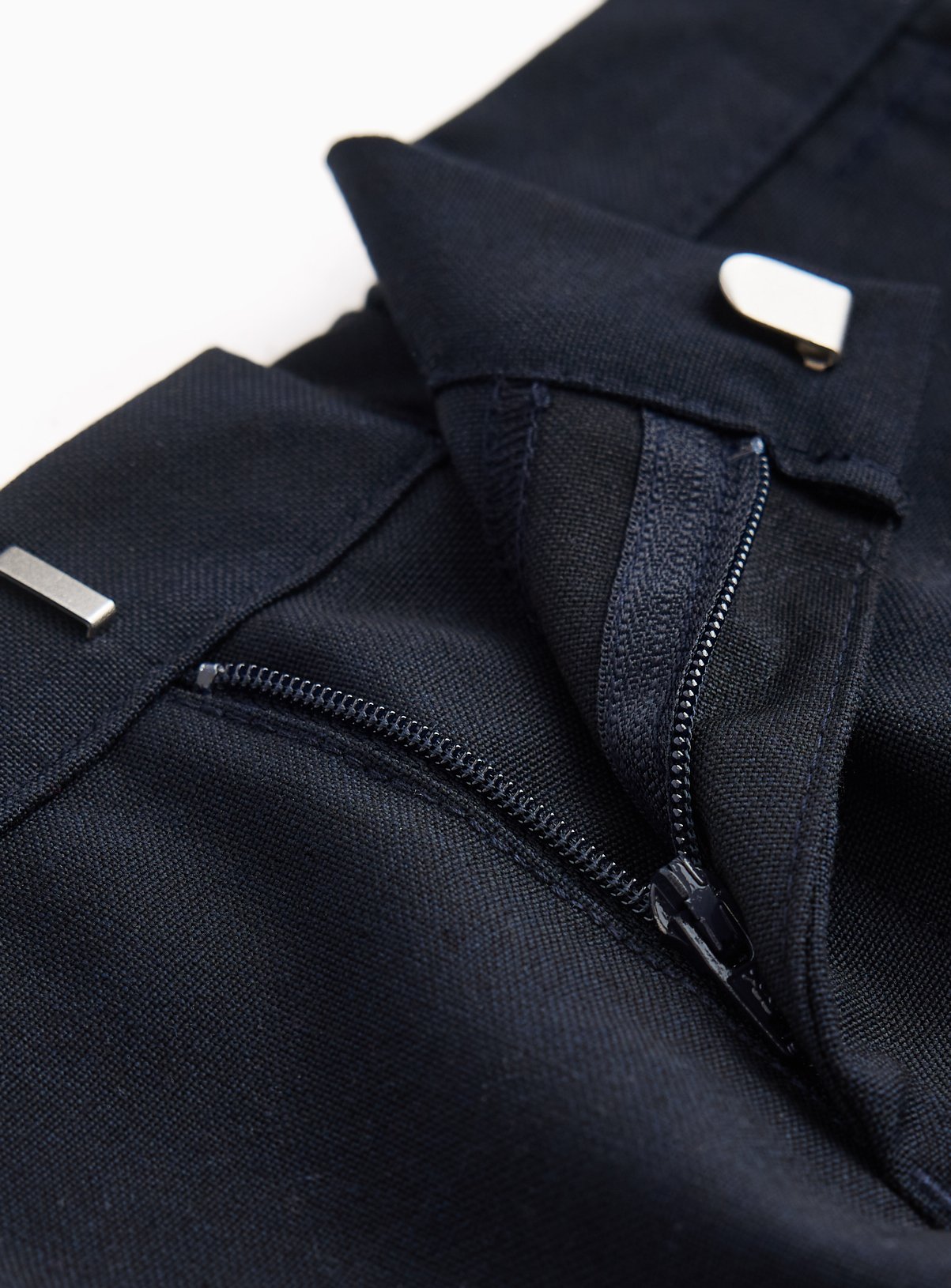 5 Pack Navy Woven Trousers with Reinforced Knees & Extendable Hem 9 years - Image 2 thumbnail