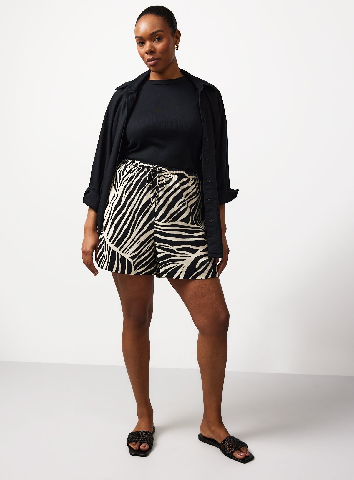 Mono Leaf Print Co-ord Shorts 10 - Image 2 thumbnail