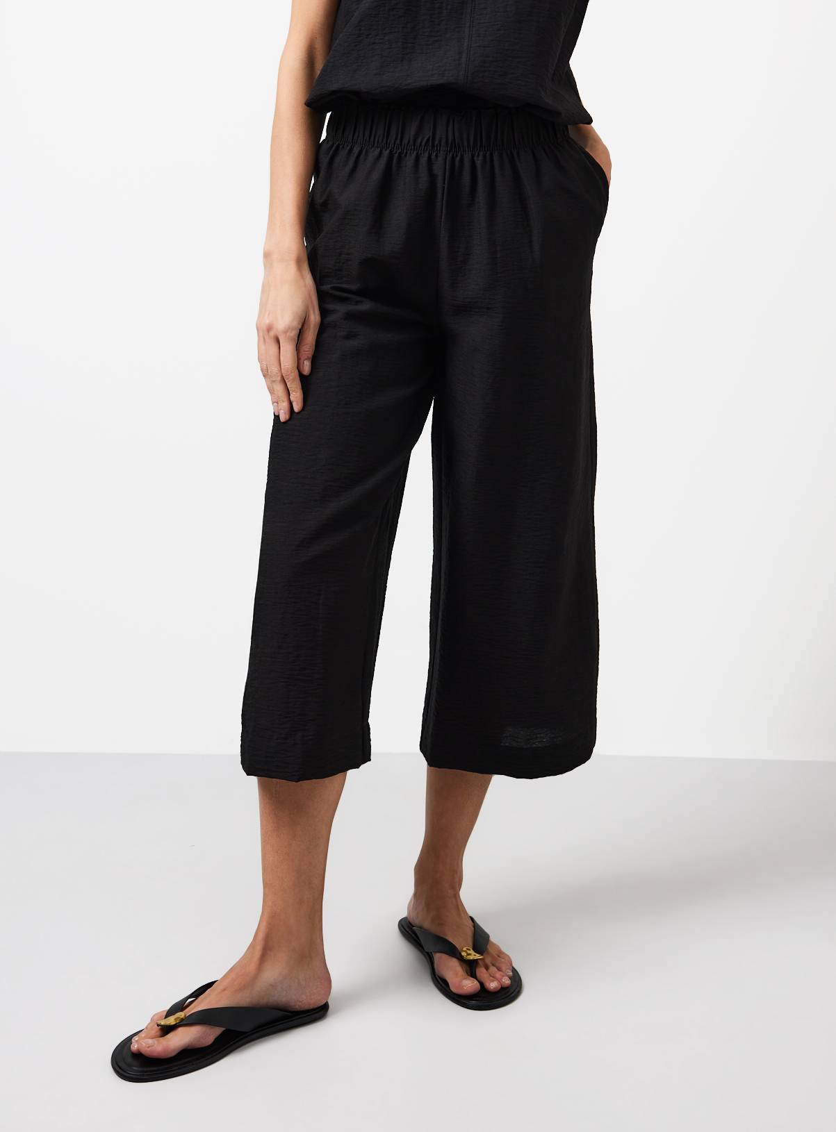 Black Cropped Palazzo Leg Culottes M - Image 1