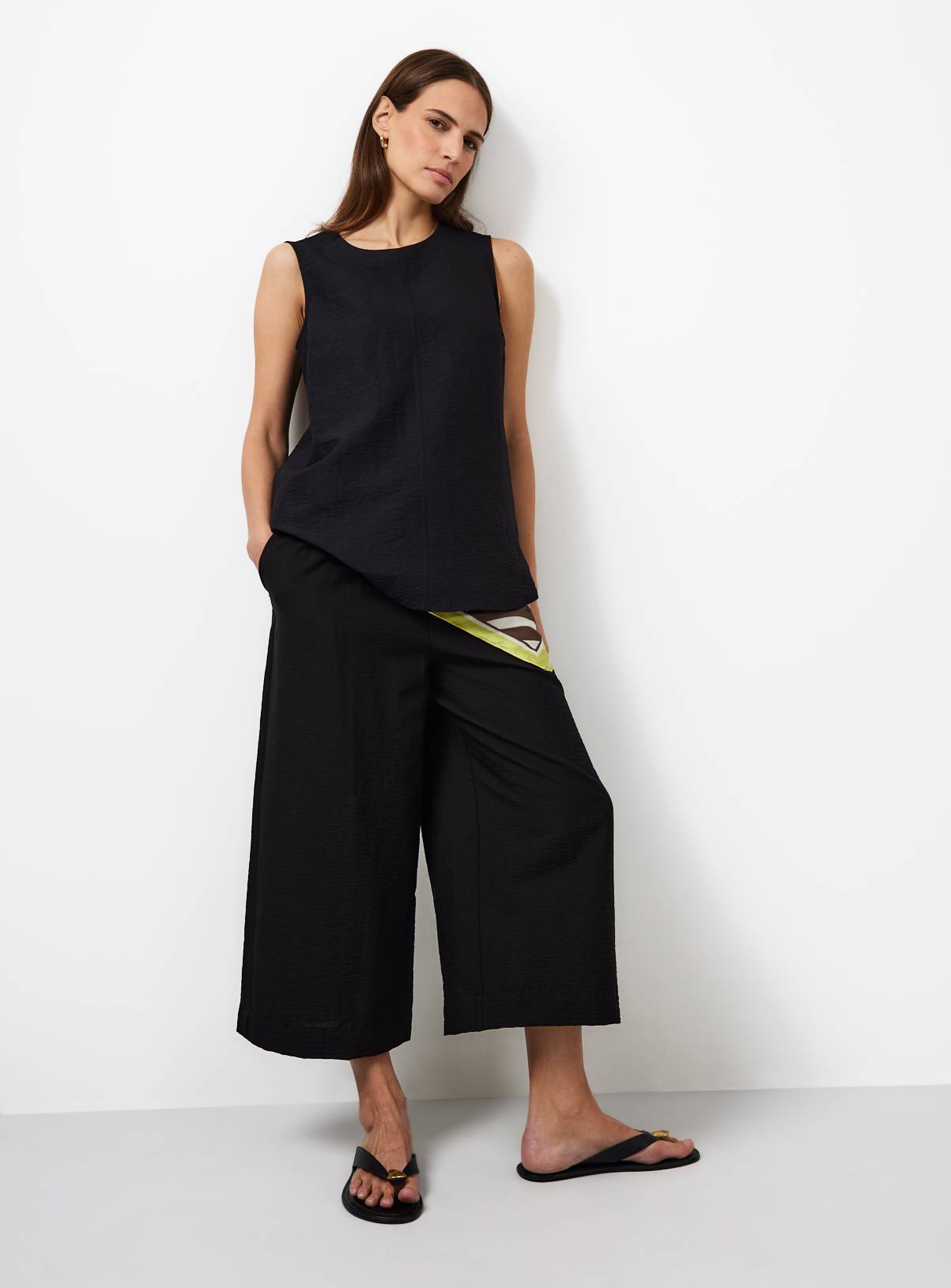 Black Cropped Palazzo Leg Culottes M - Image 2