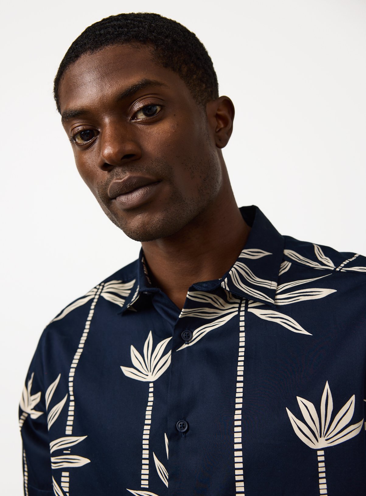 Navy Palm Tree Print Satin Short Sleeve Shirt XXXL - Image 2 thumbnail