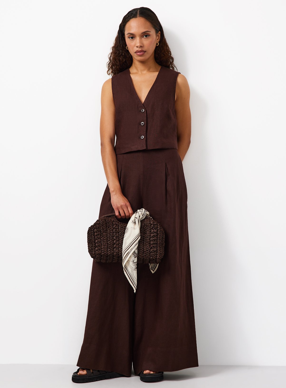 Brown Linen Waistcoat 18 - Image 2 thumbnail