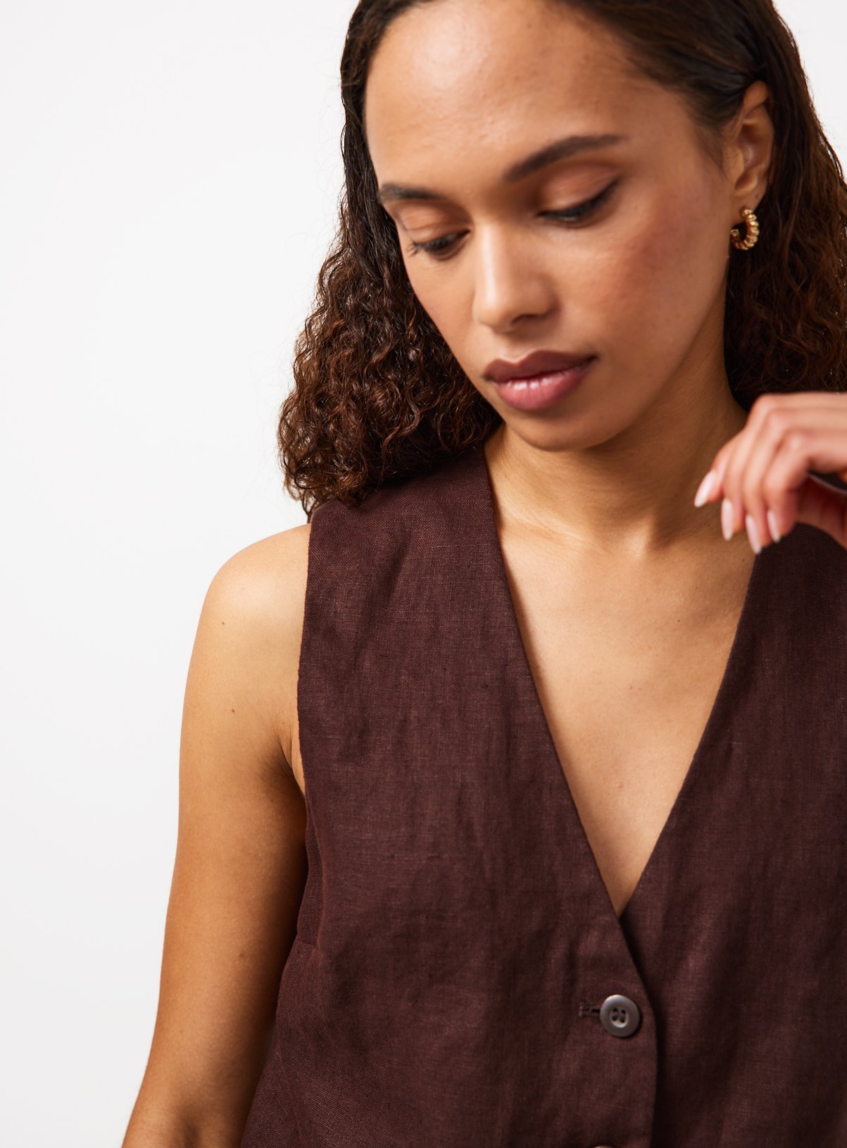 Brown Linen Waistcoat 18 - Image 3 thumbnail