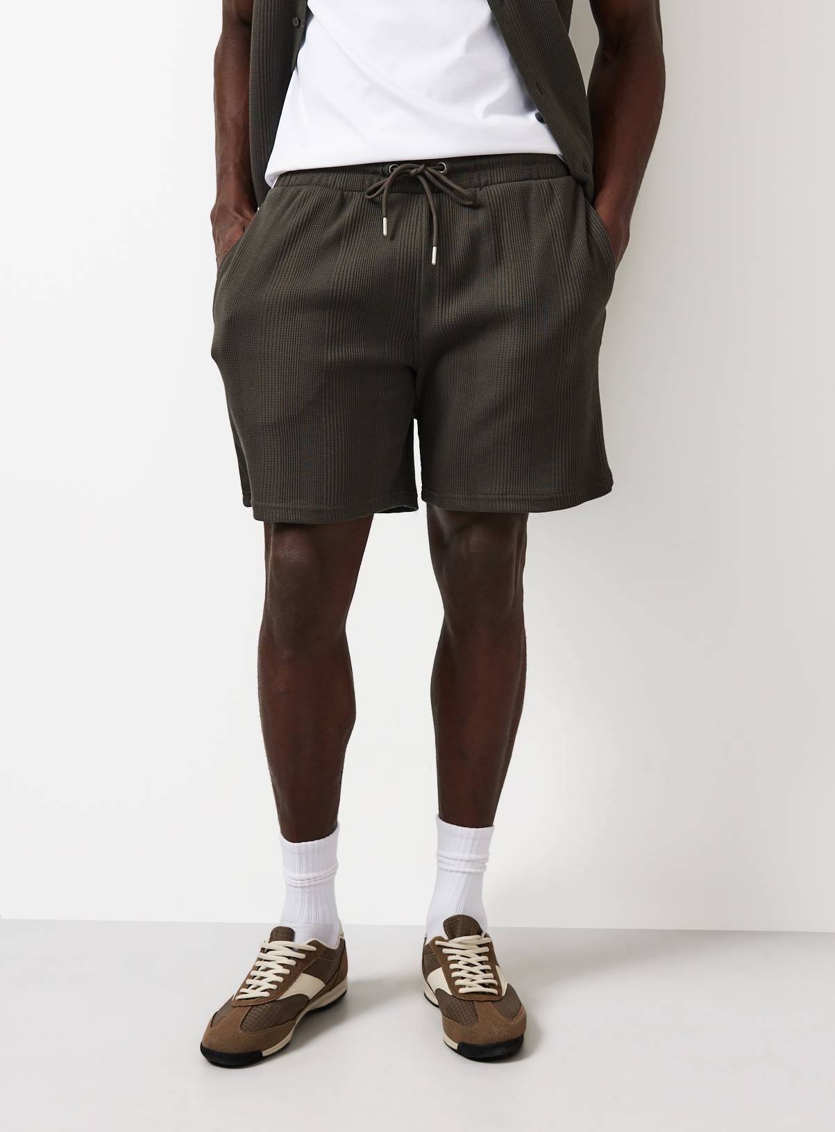 Khaki Textured Co-ord Shorts L - Image 1