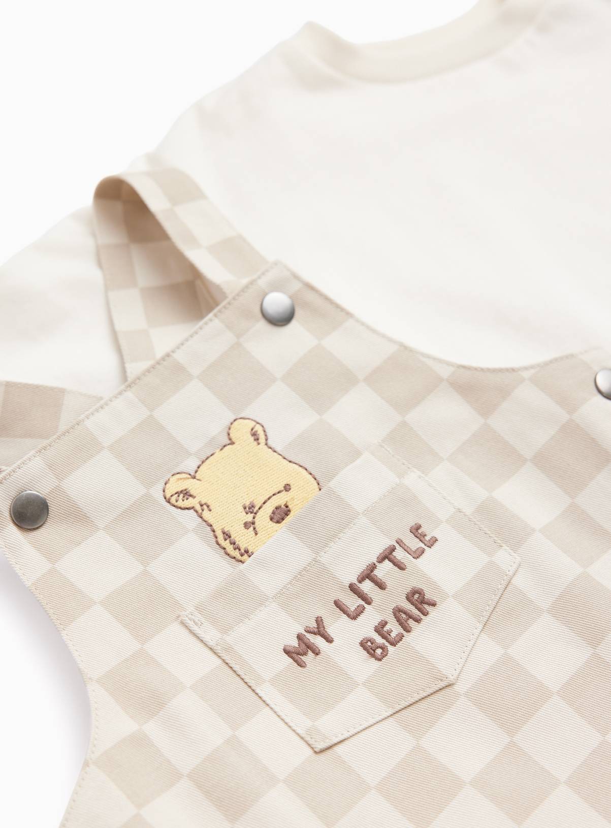 Beige Checkerboard Winnie The Pooh Print Dungarees & T-Shirt Set 3-6 months - Image 2
