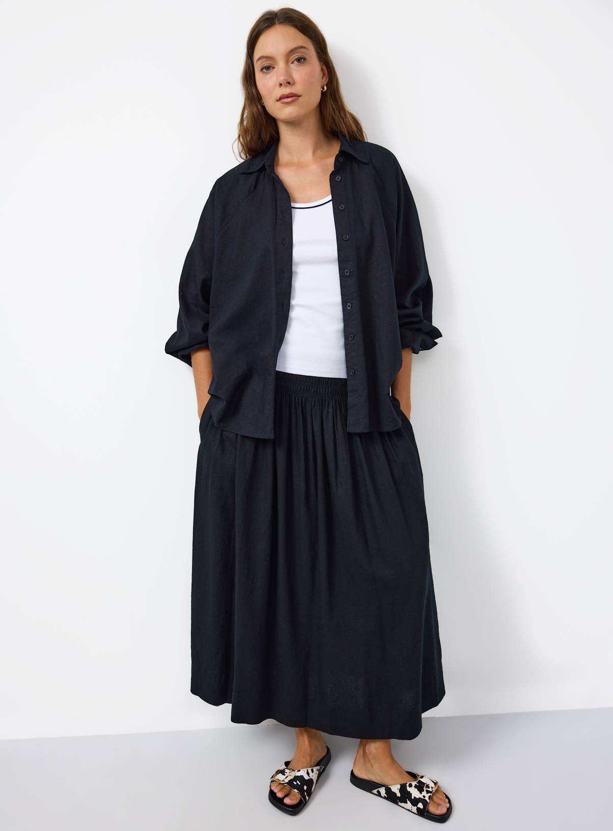 Black Linen Rich Shirred Waist Midaxi Skirt 10 - Image 2