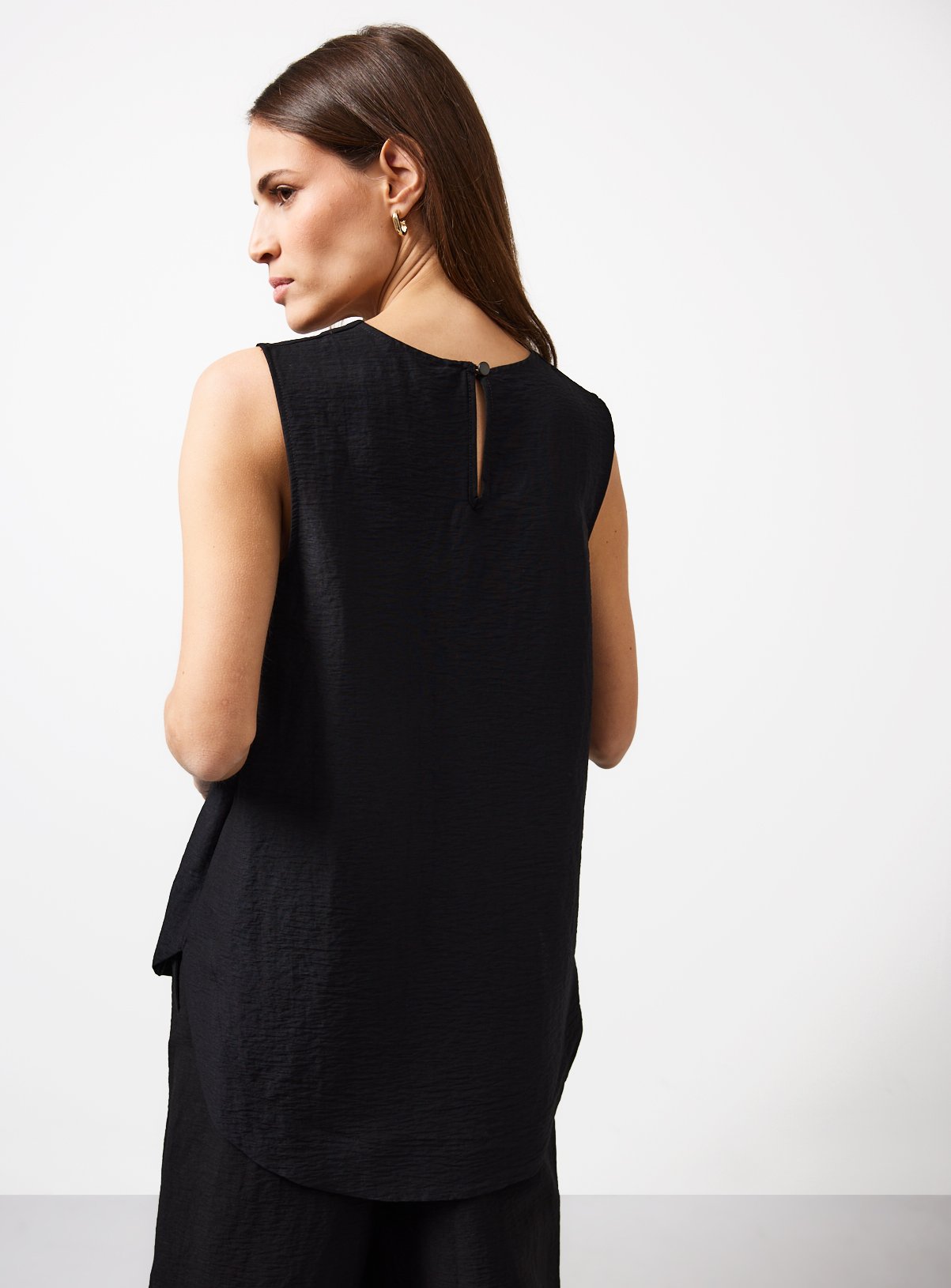 Black Sleeveless Shell Top 14 - Image 4 thumbnail