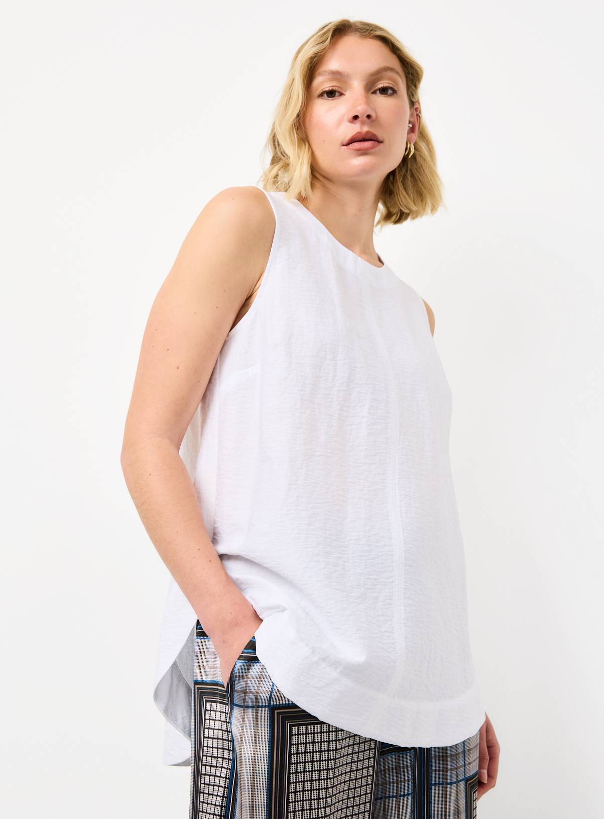 White Sleeveless Shell Top 18 - Image 1