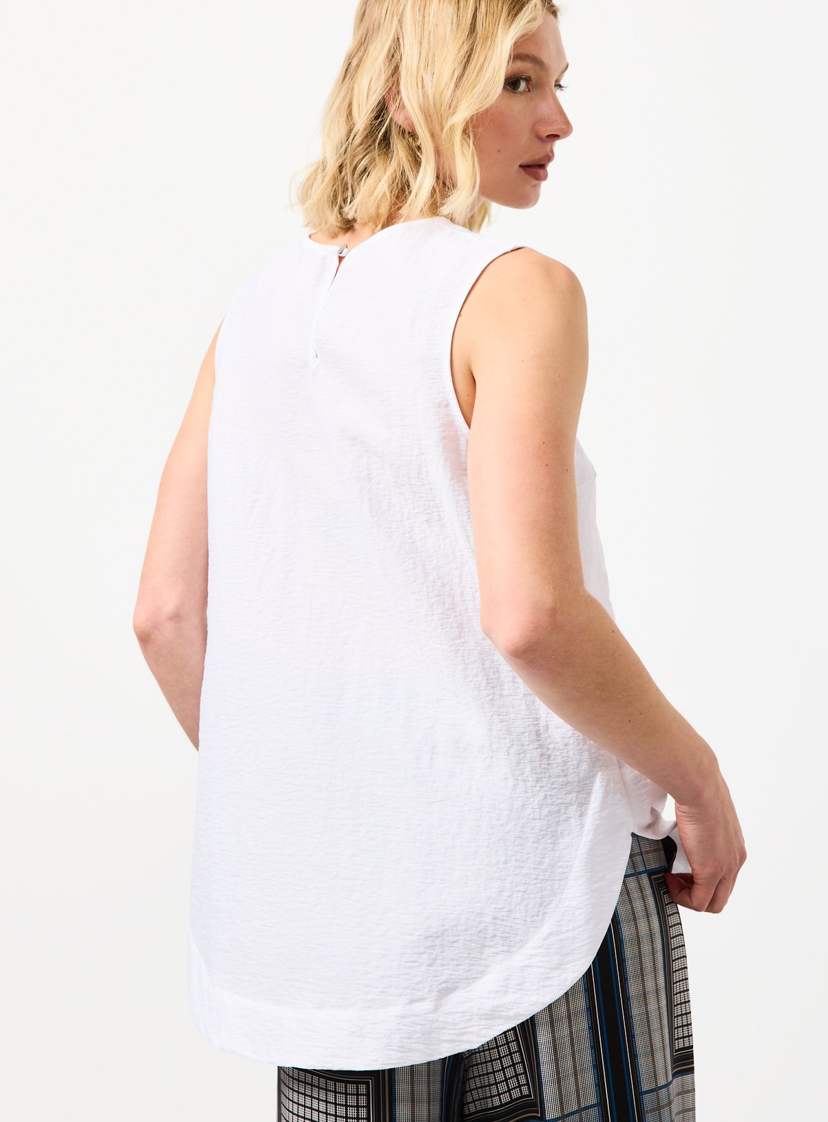 White Sleeveless Shell Top 18 - Image 4 thumbnail