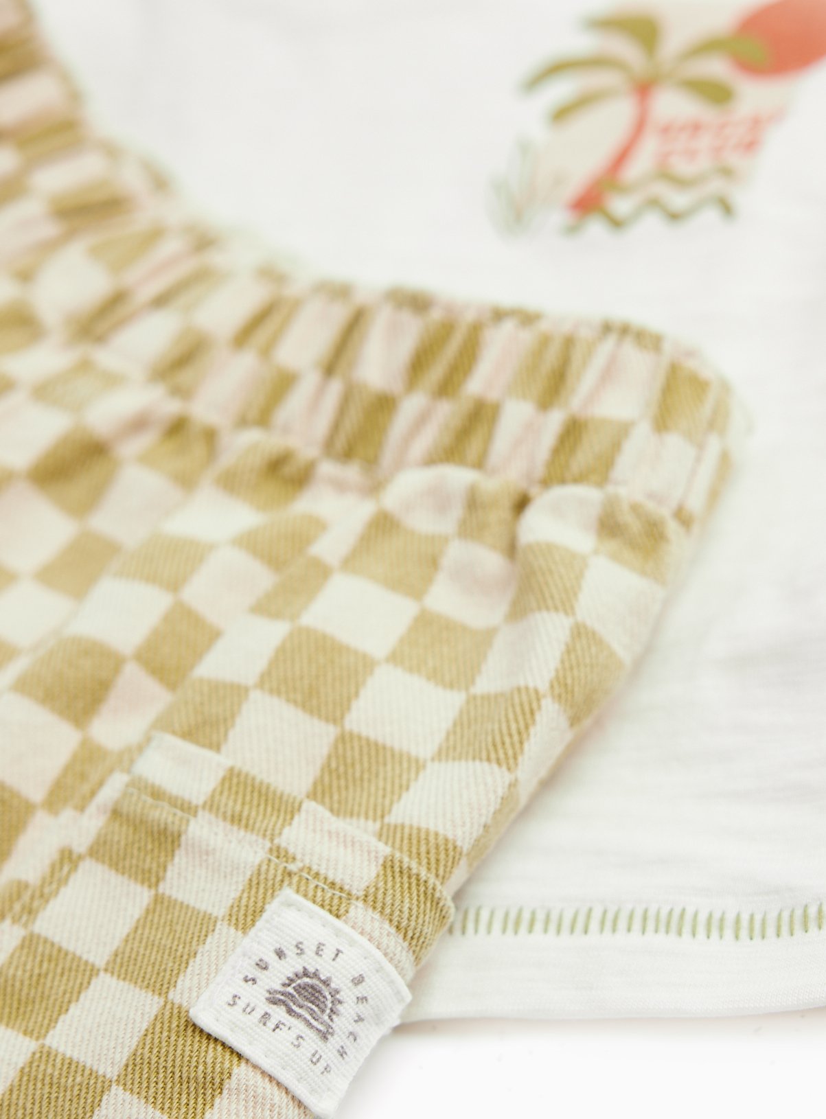 White Palm Tree Print T-Shirt & Trousers Set 9-12 months - Image 3 thumbnail