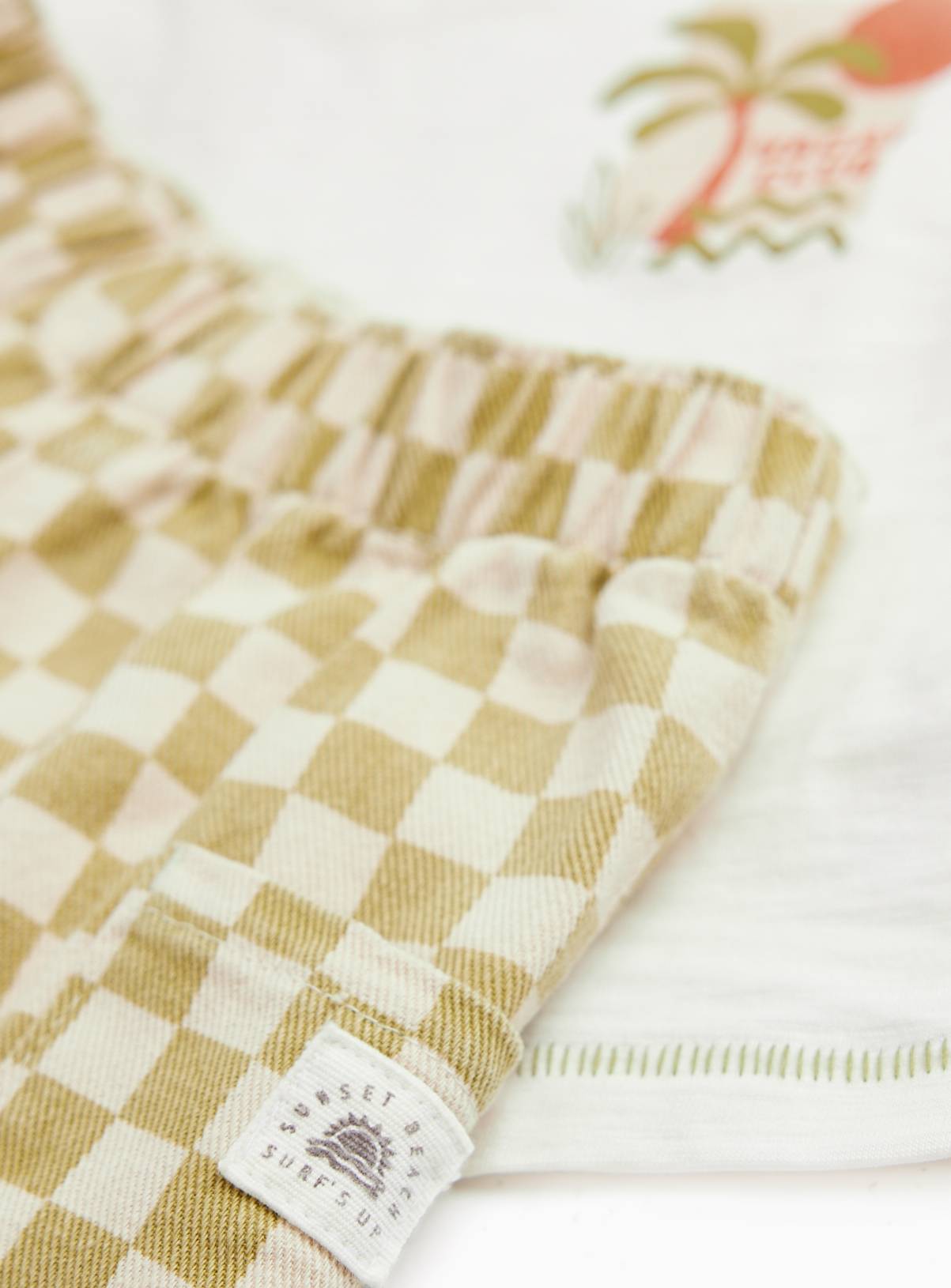 White Palm Tree Print T-Shirt & Trousers Set 3-6 months - Image 3
