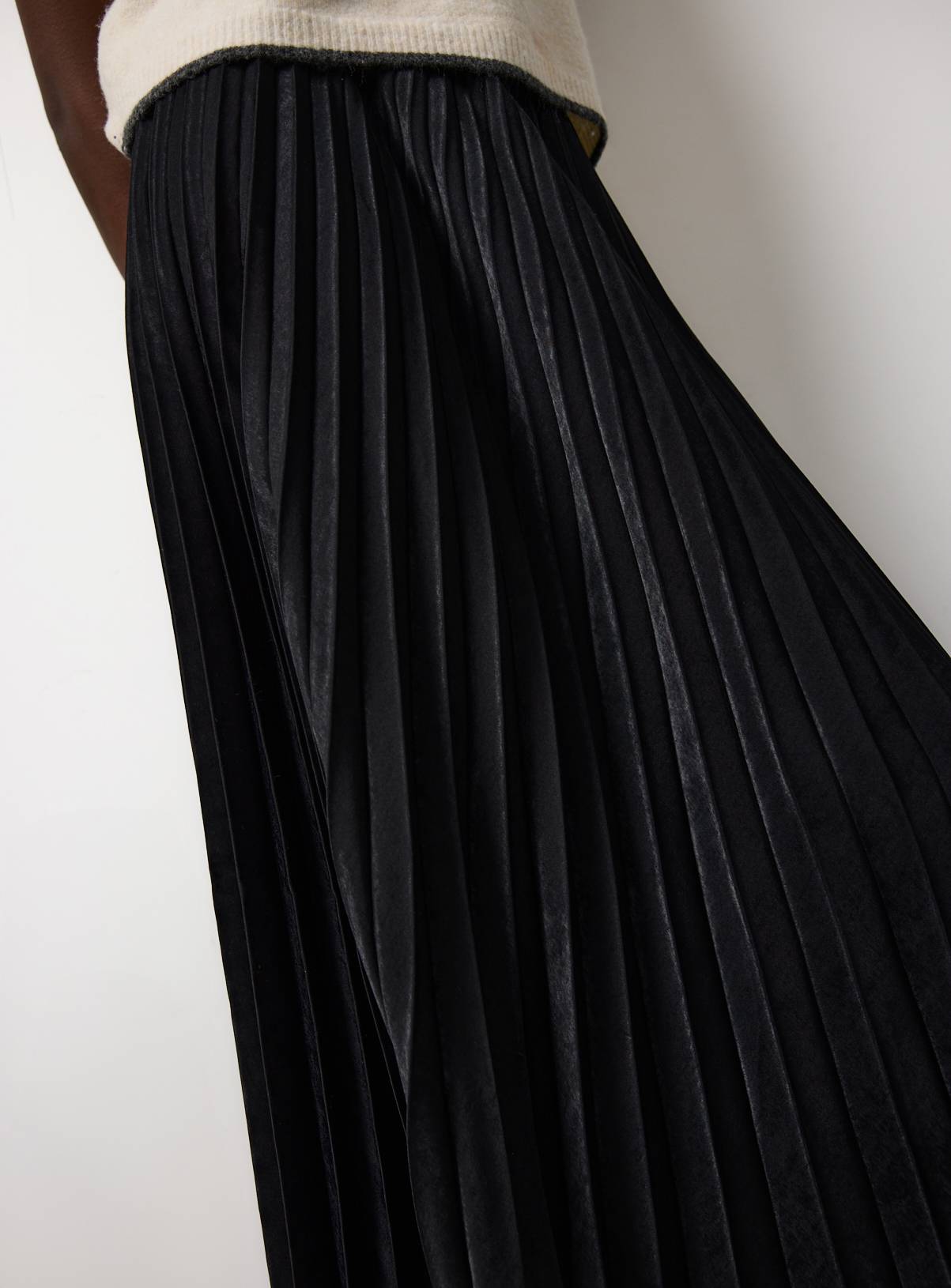 Black Satin Pleated Maxi Skirt 6 - Image 3