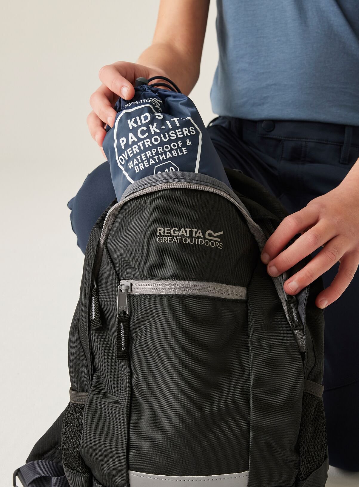 REGATTA Pack It Waterproof Over Trousers 14 years - Image 4 thumbnail