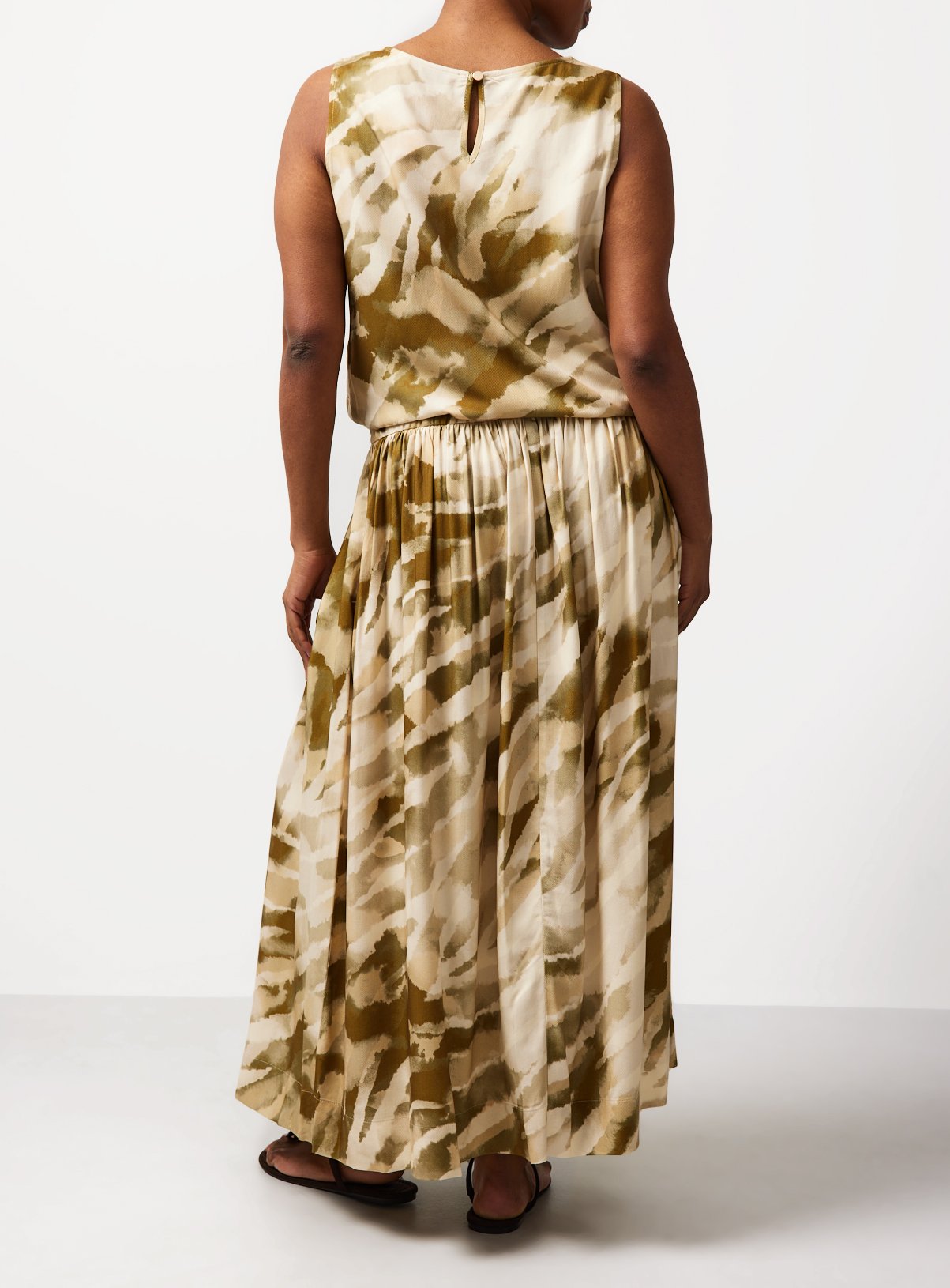 Green Camo Print Midaxi Full Skirt 12 - Image 4 thumbnail