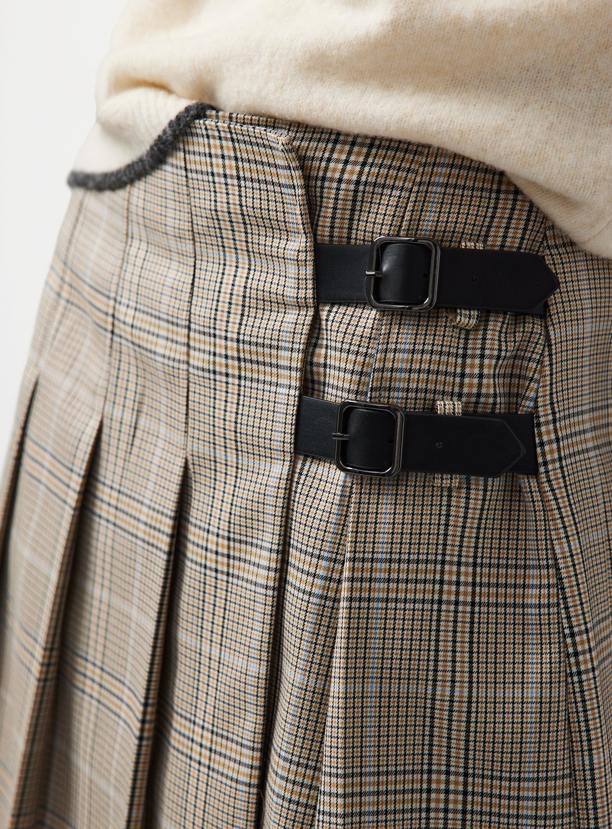 Cream Checked Kilt Style Mini Skirt 24 - Image 3 thumbnail