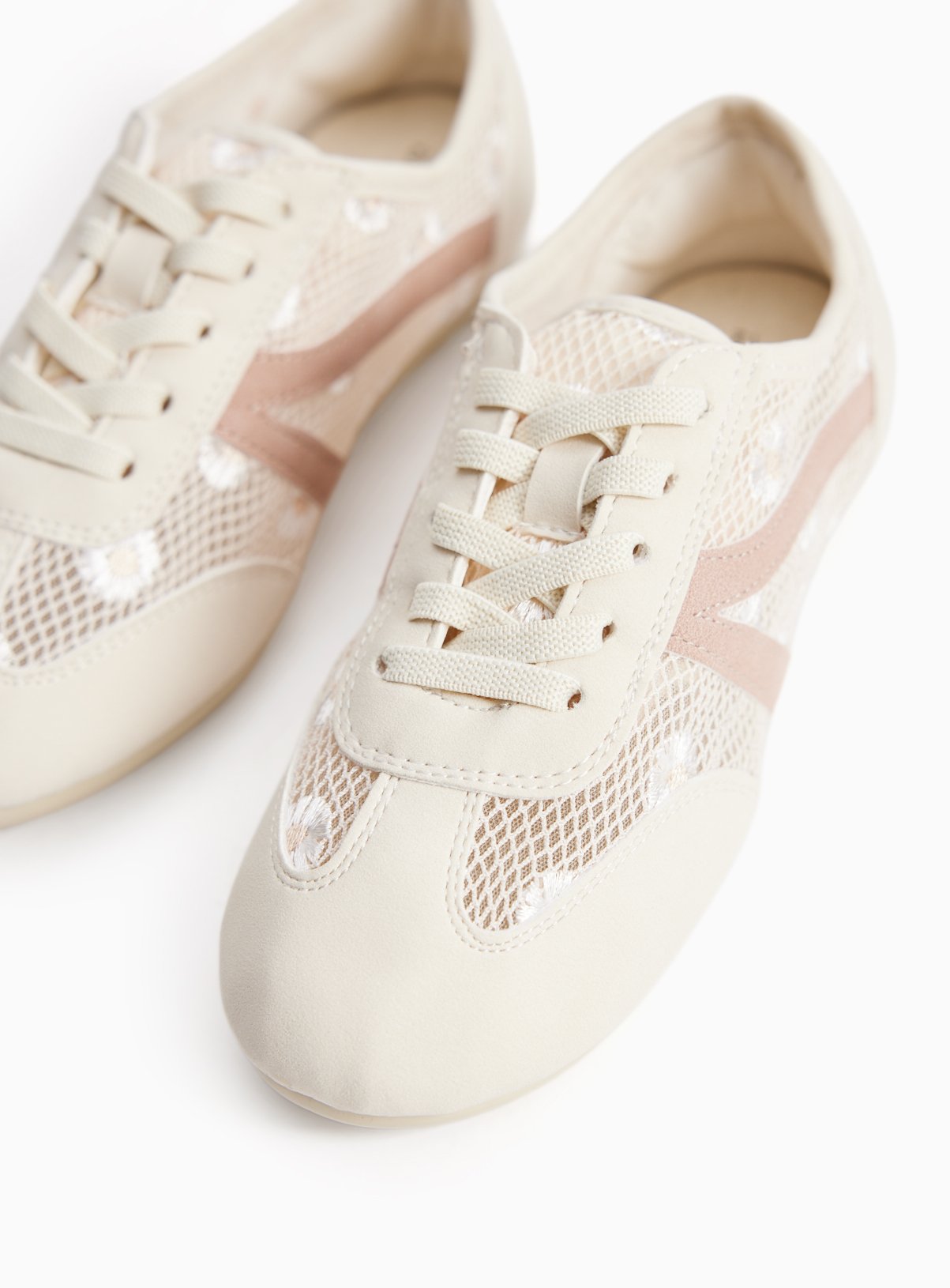 Cream Mesh Detail Low Profile Trainers 7 Infant - Image 3 thumbnail