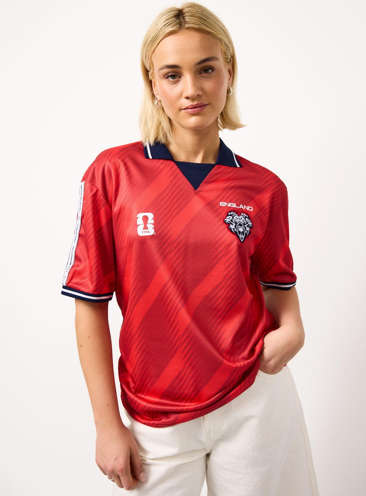 Red Official FIFA England Retro Football Polo Shirt L - Image 2 thumbnail