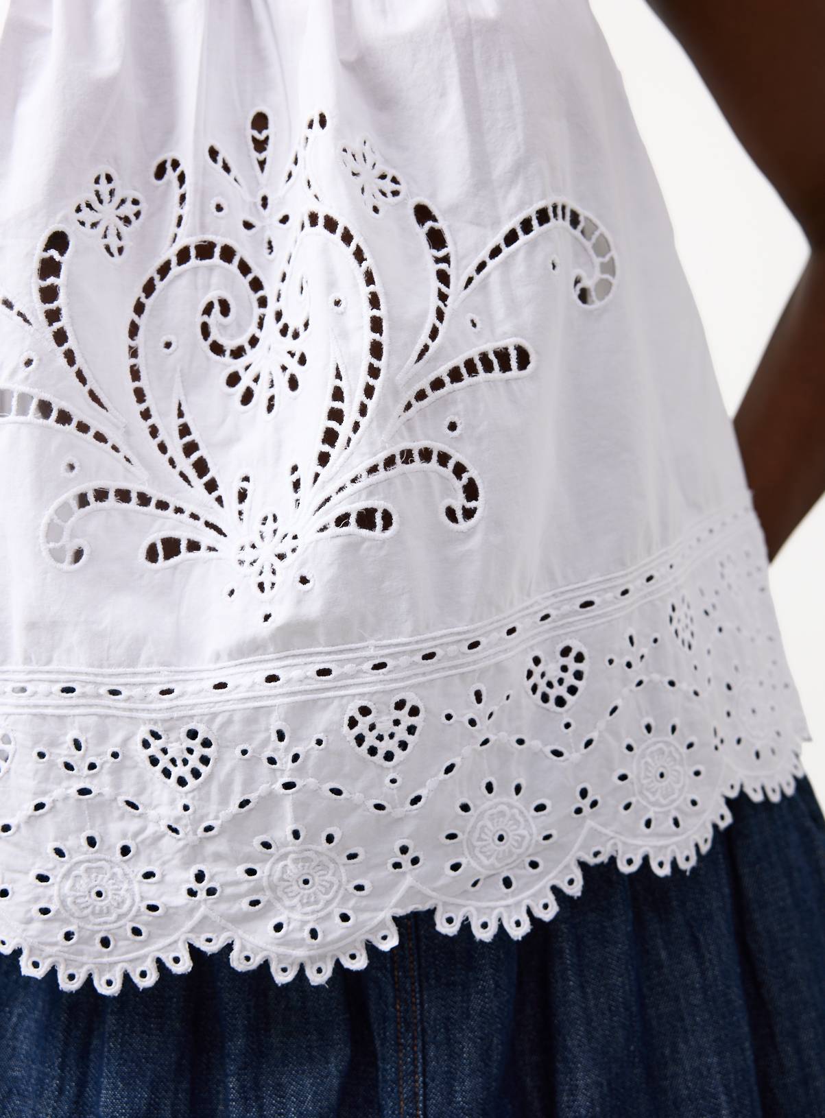 White Broderie Detail Halter Neck Shell Top 14 - Image 3