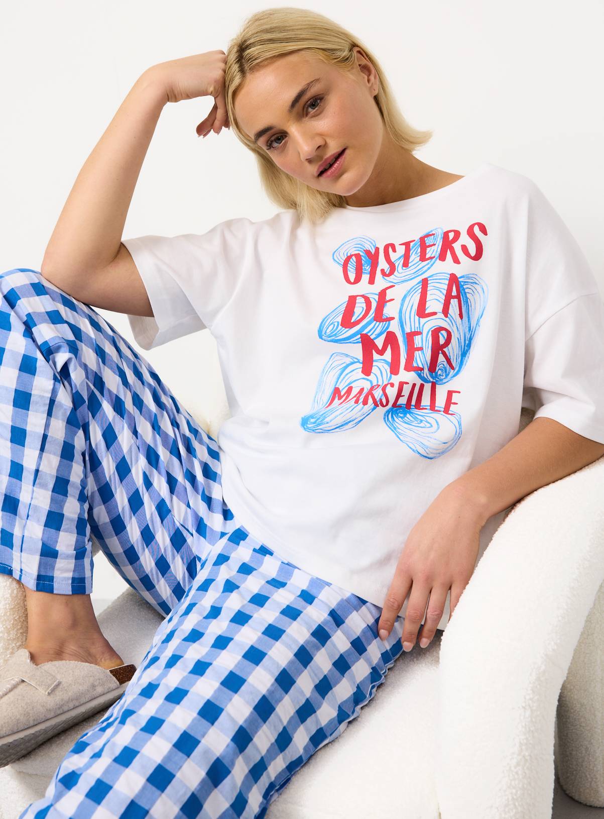 Oyster Graphic T-Shirt & Gingham Pyjama Set L - Image 2
