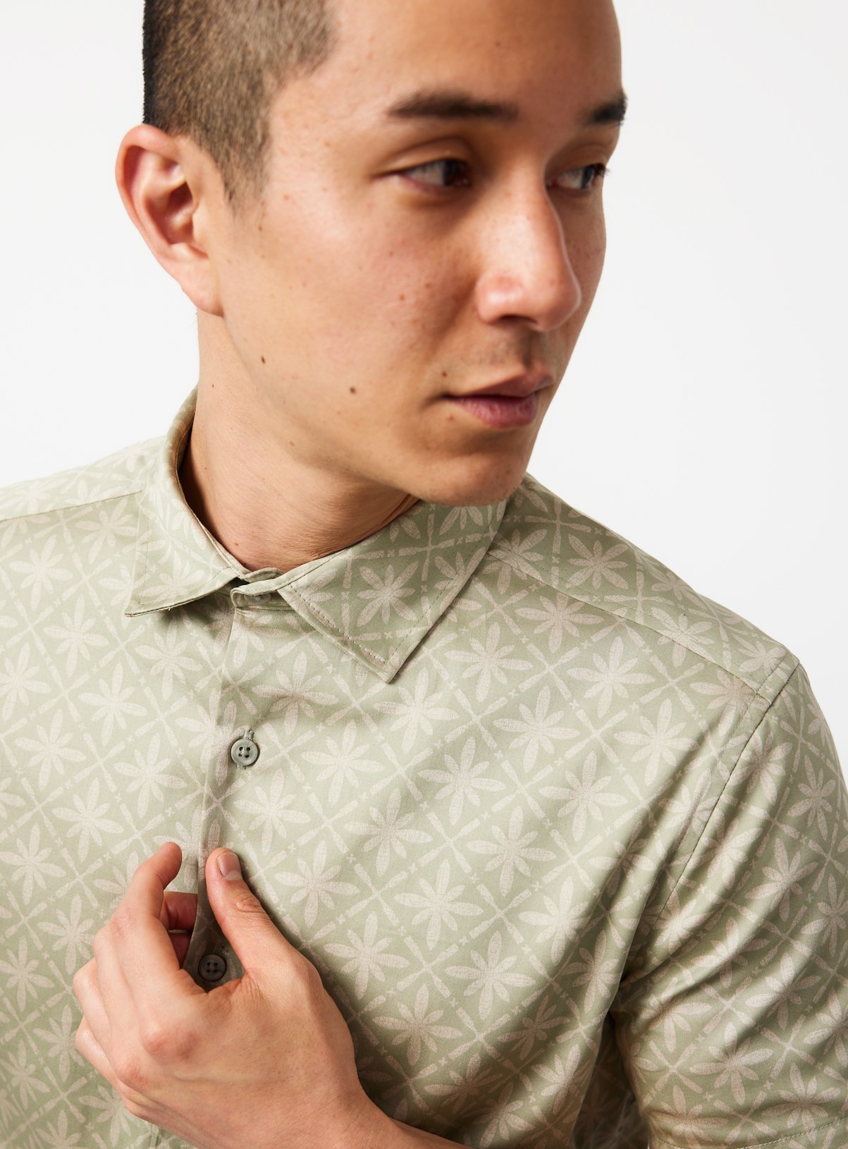 Green Mandala Print Satin Slim Fit Short Sleeve Shirt L - Image 2 thumbnail