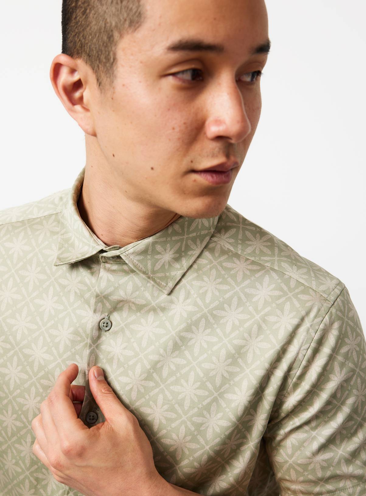 Green Mandala Print Satin Slim Fit Short Sleeve Shirt L - Image 2